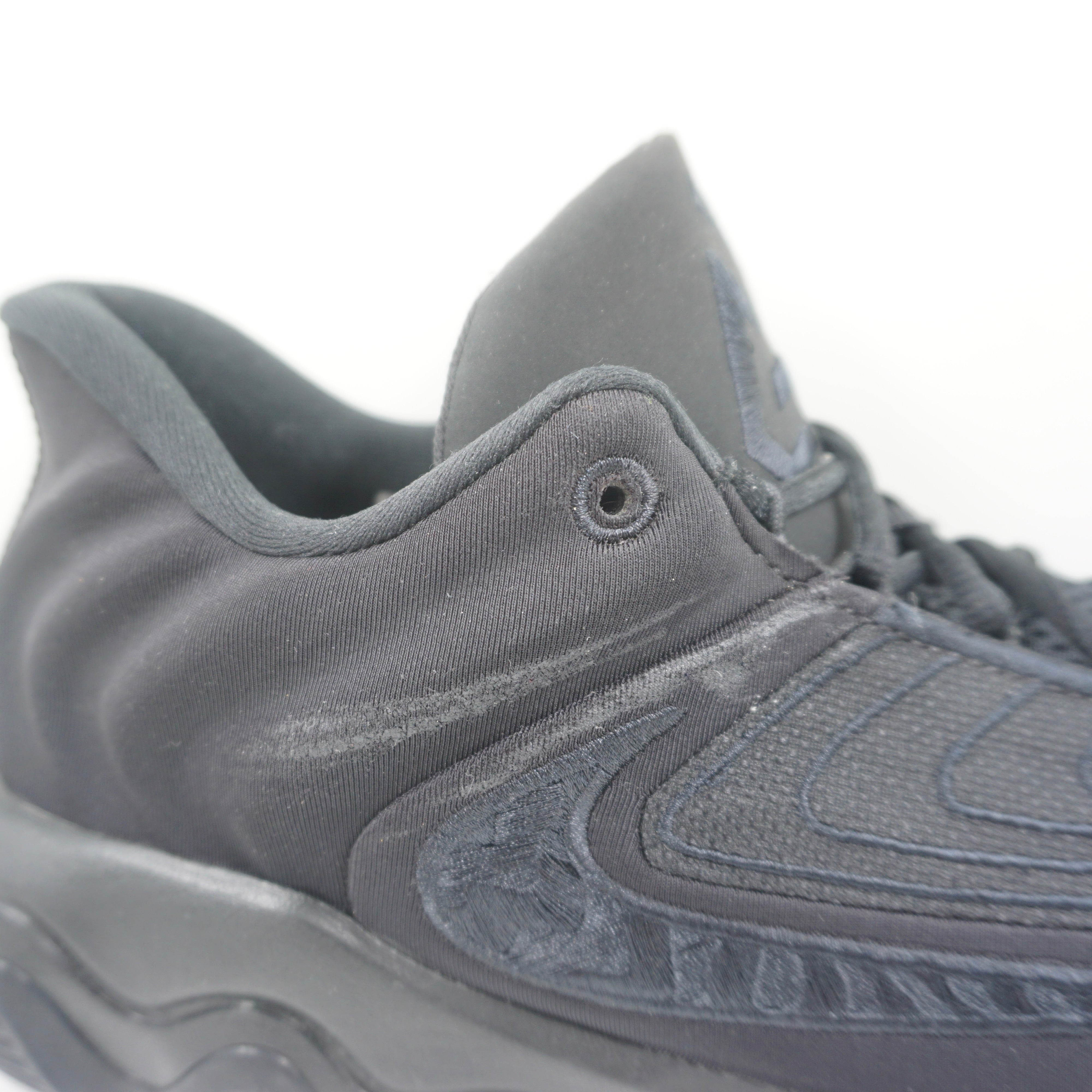 Nike Giannis Immortality 4 Triple Black