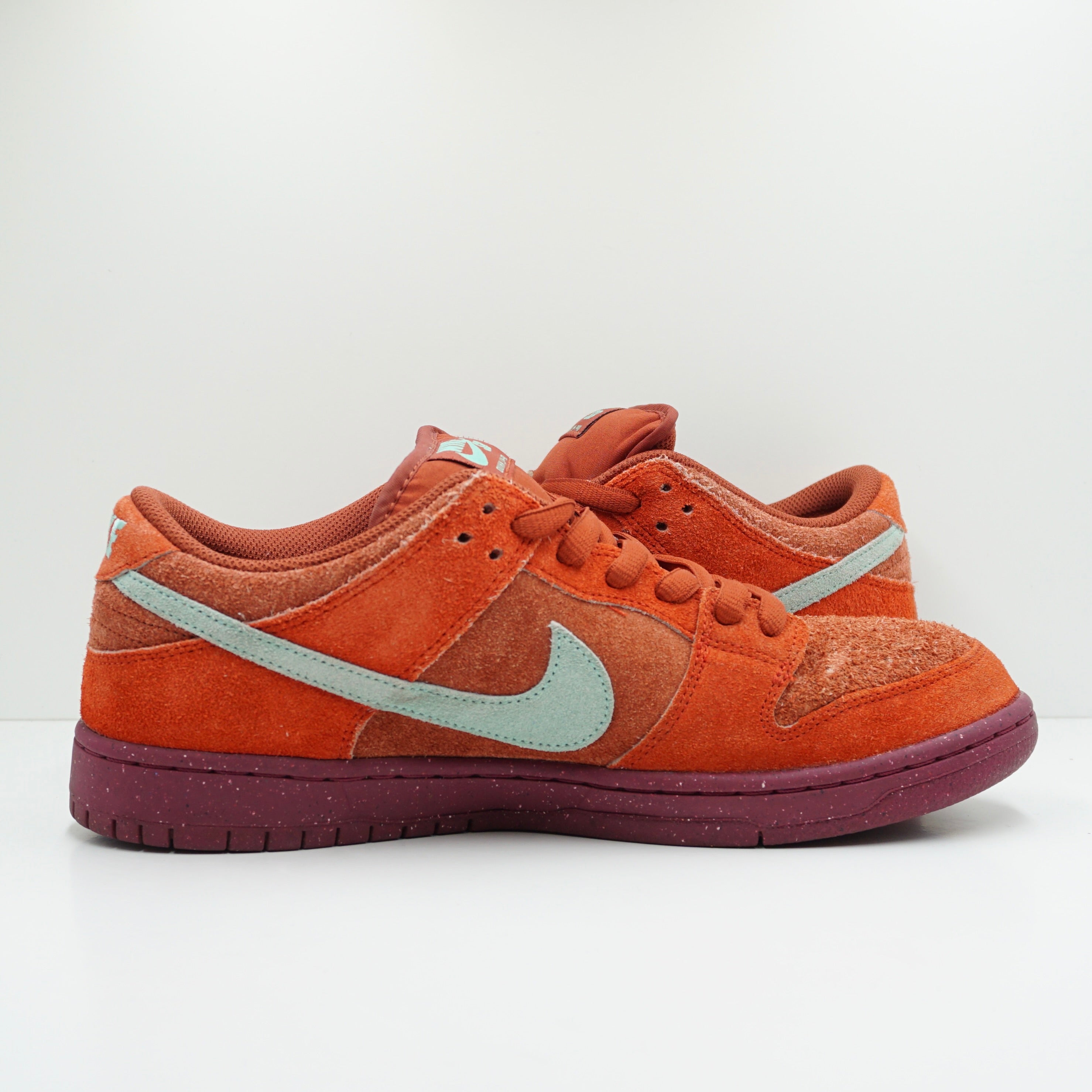 Nike SB Dunk Low Mystic Red Rosewood