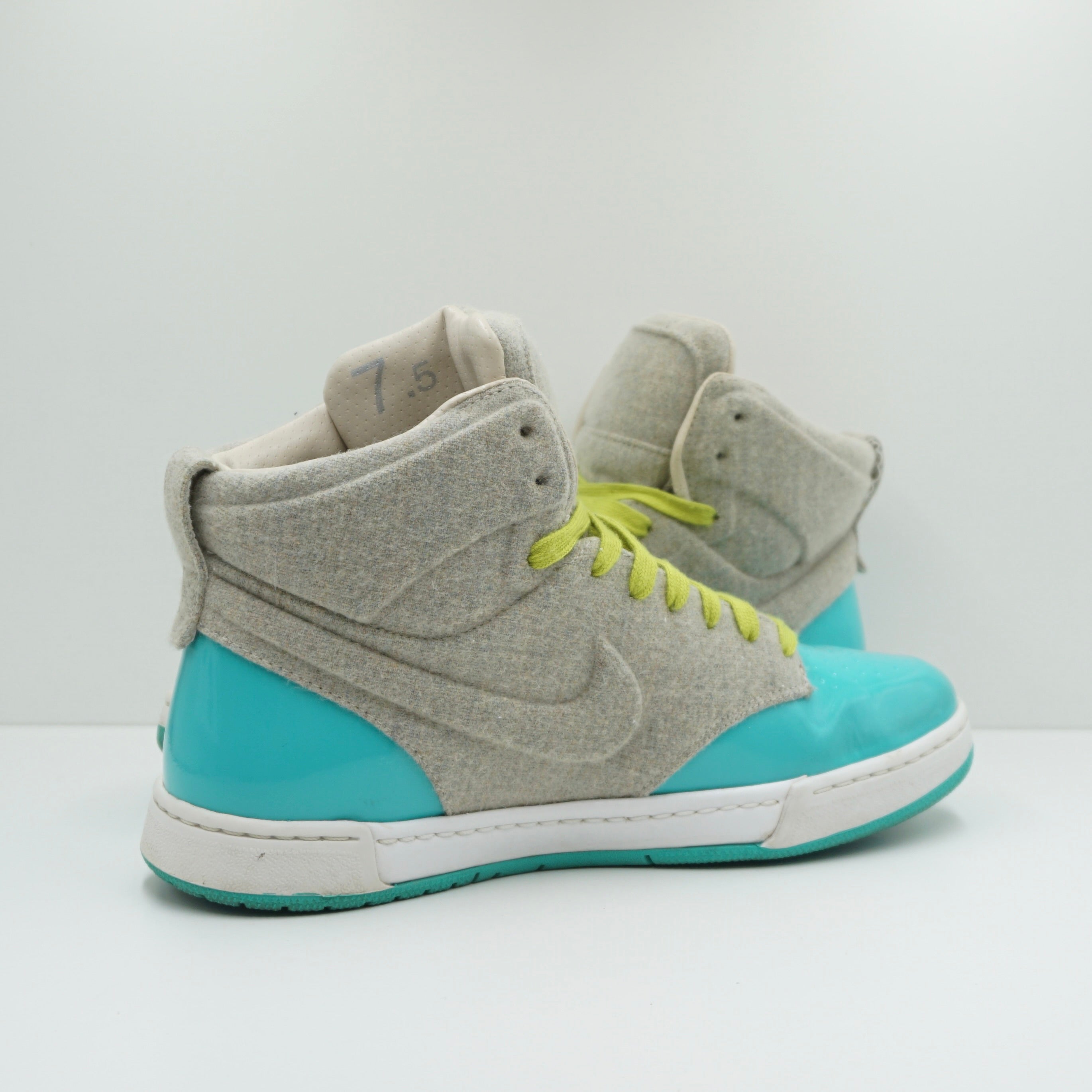 Nike Air Royalty Mid (W)