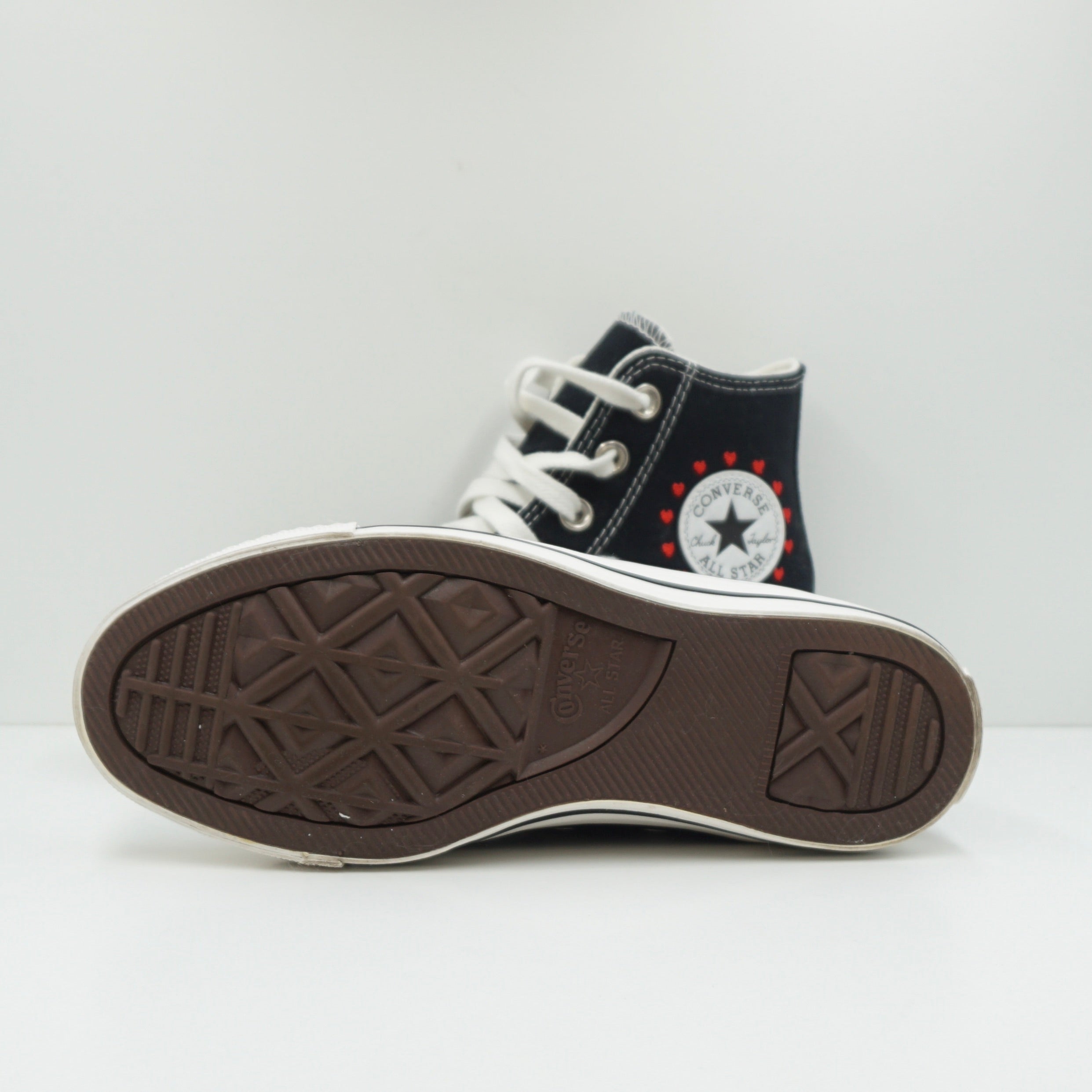 Converse Chuck Taylor All Star High Embroidered Hearts (W)