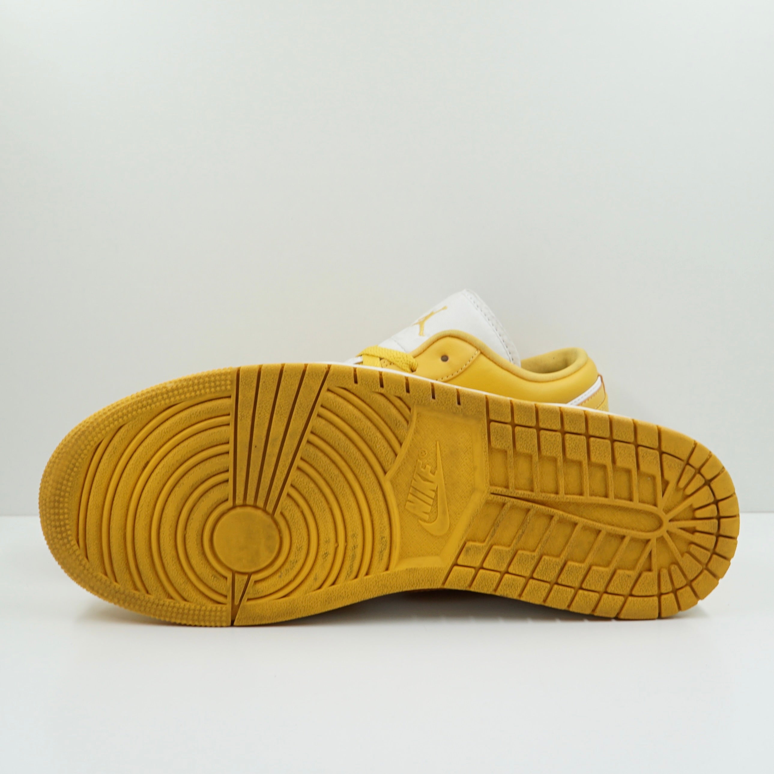 Jordan 1 Low Pollen