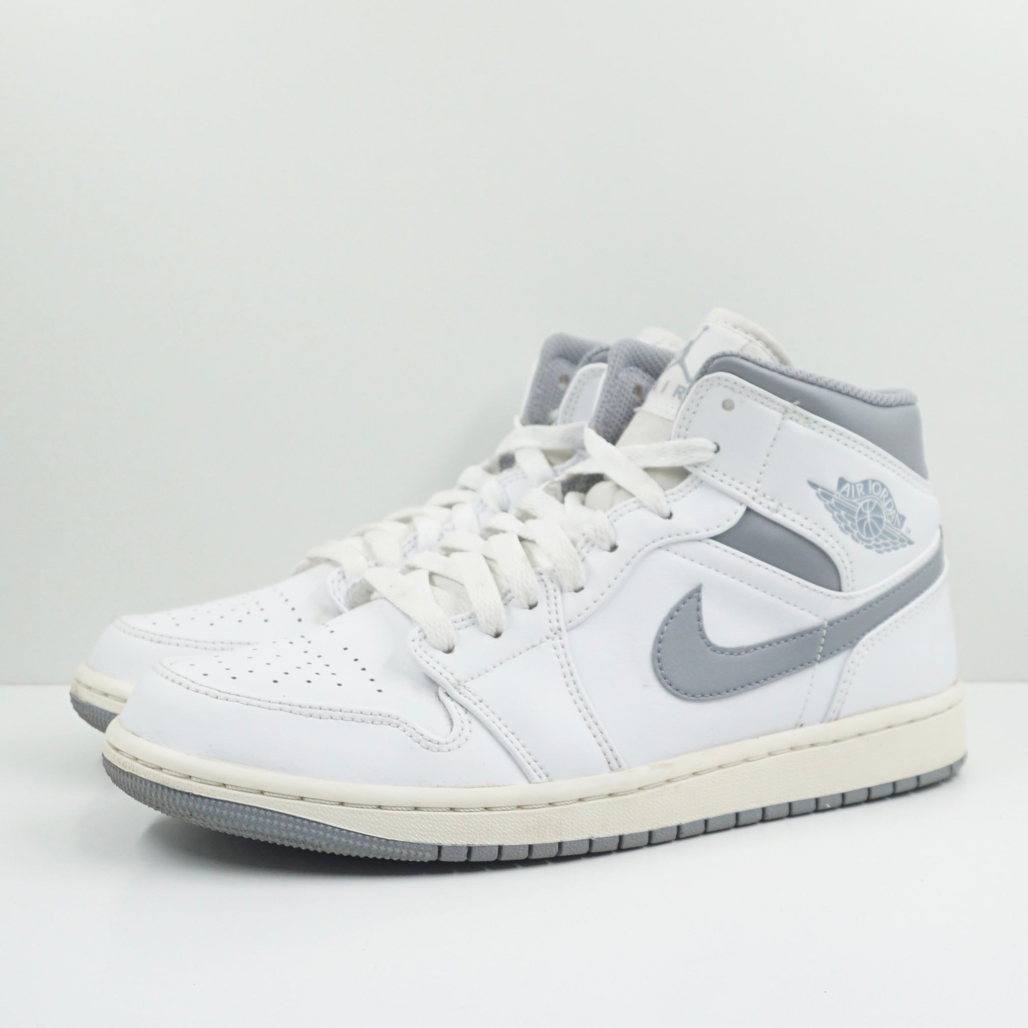 Jordan 1 Mid Neutral Grey