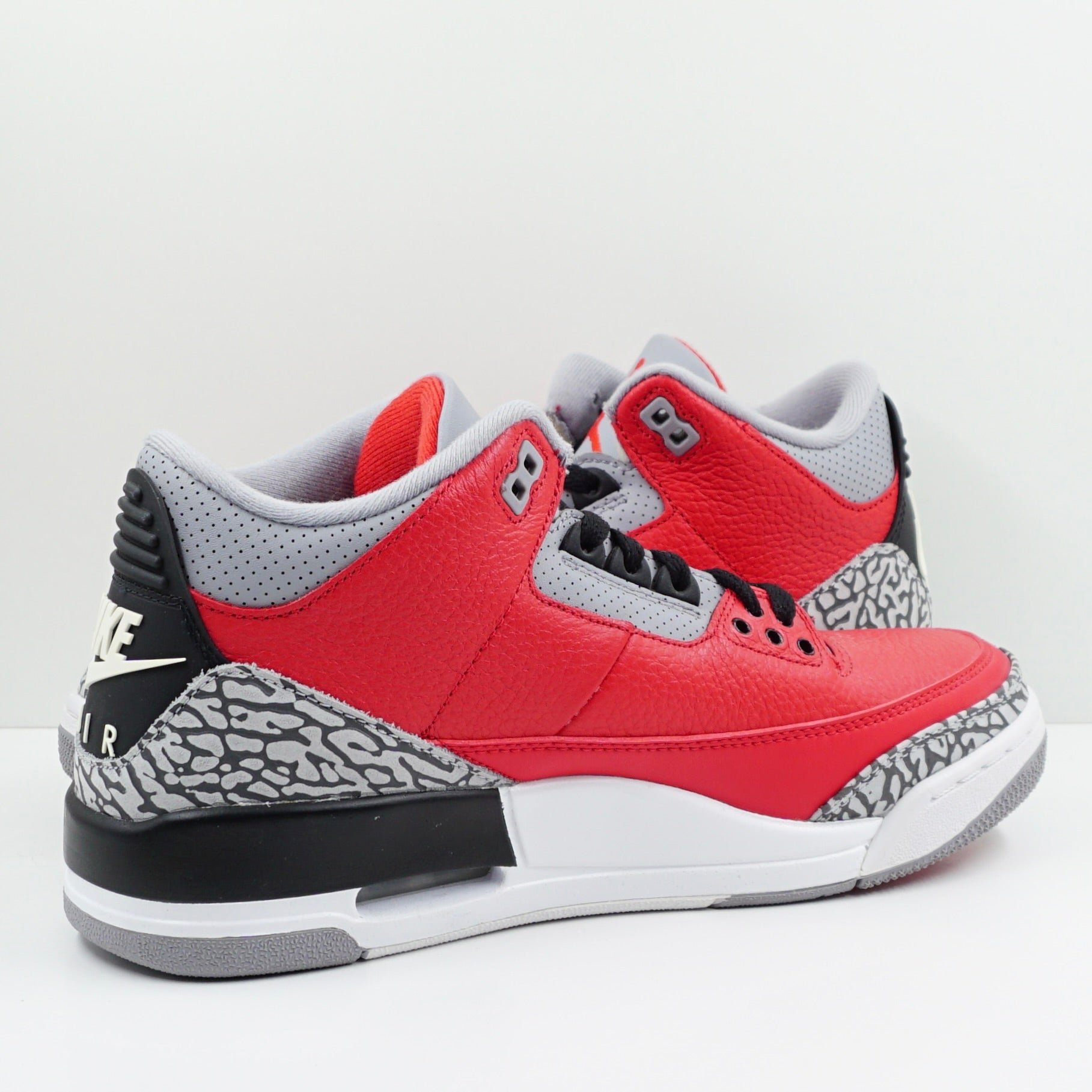Jordan 3 Retro SE Unite