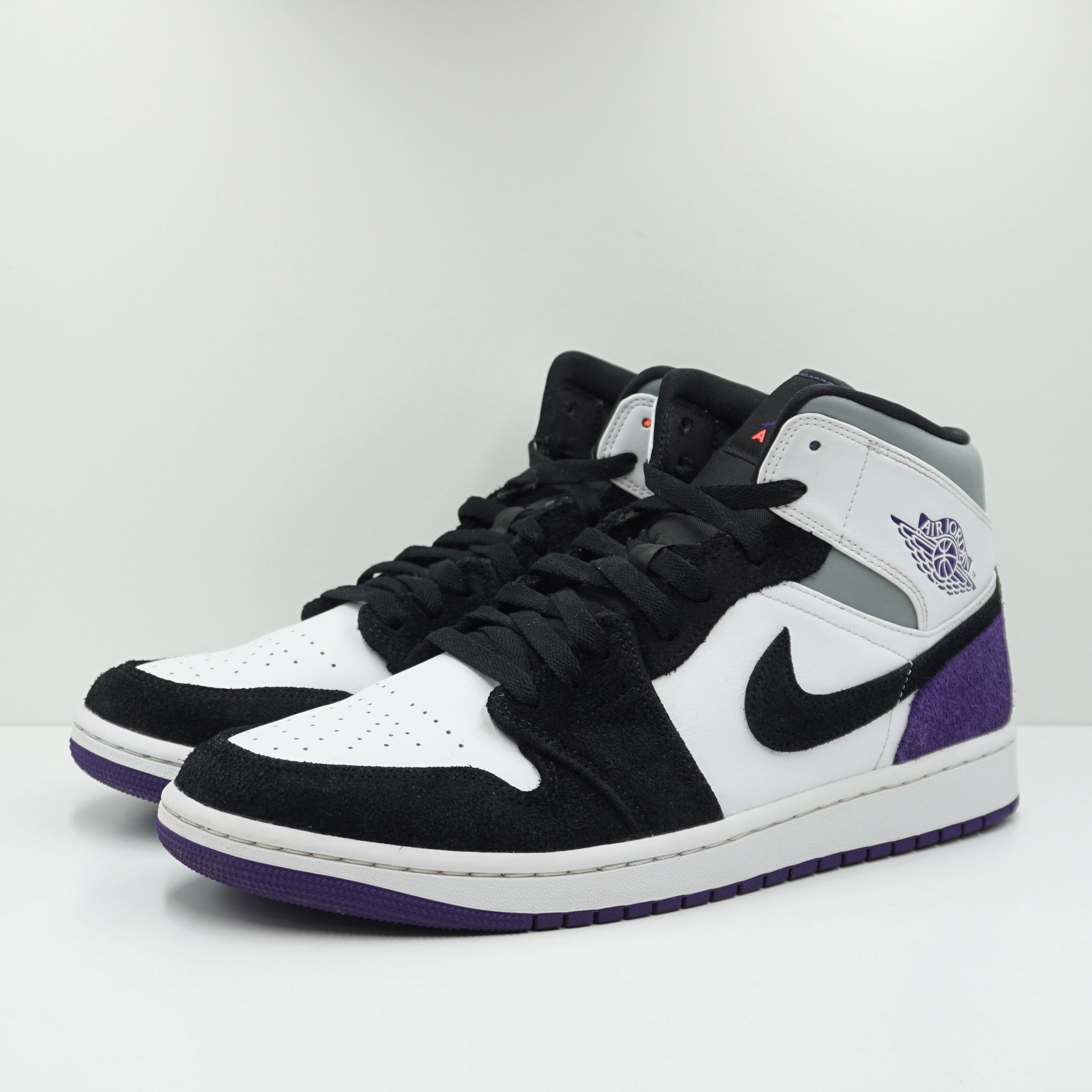 Jordan 1 Mid SE Purple