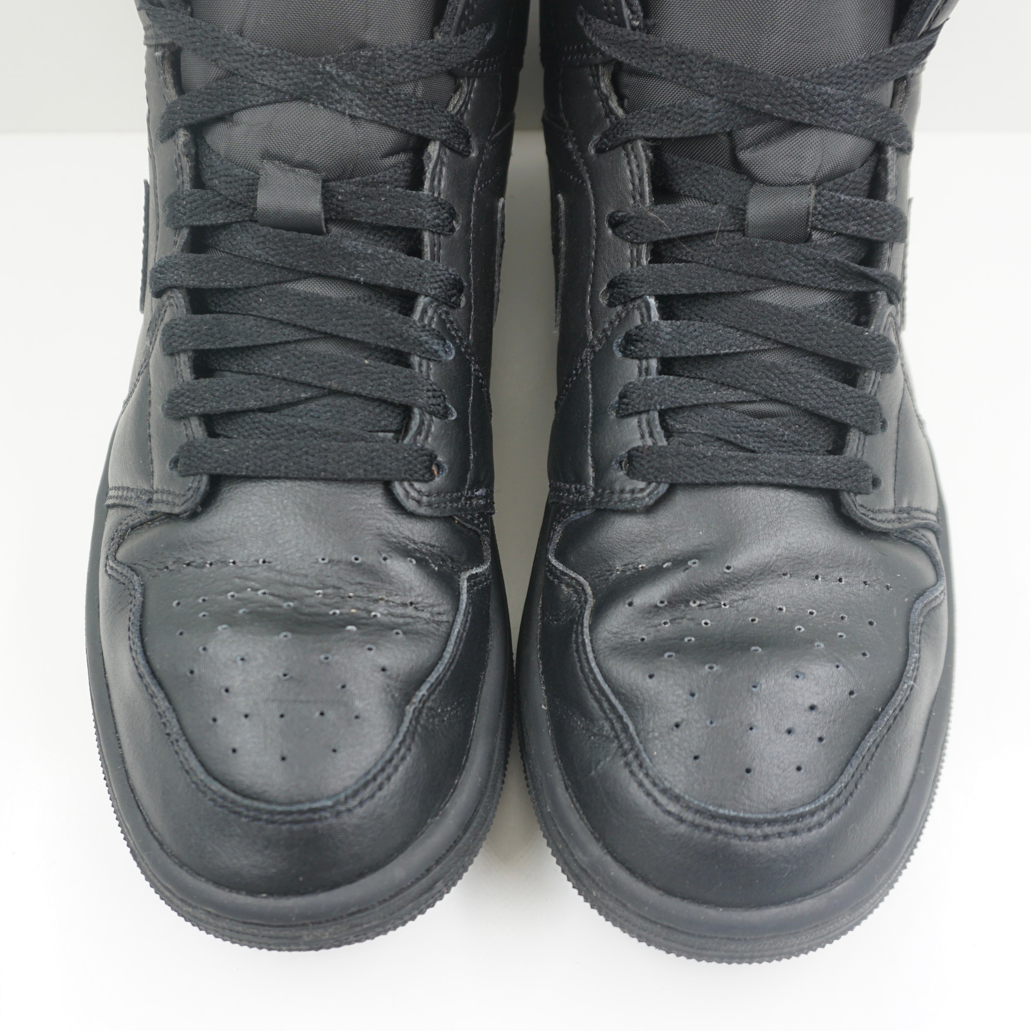 Jordan 1 Mid Triple Black