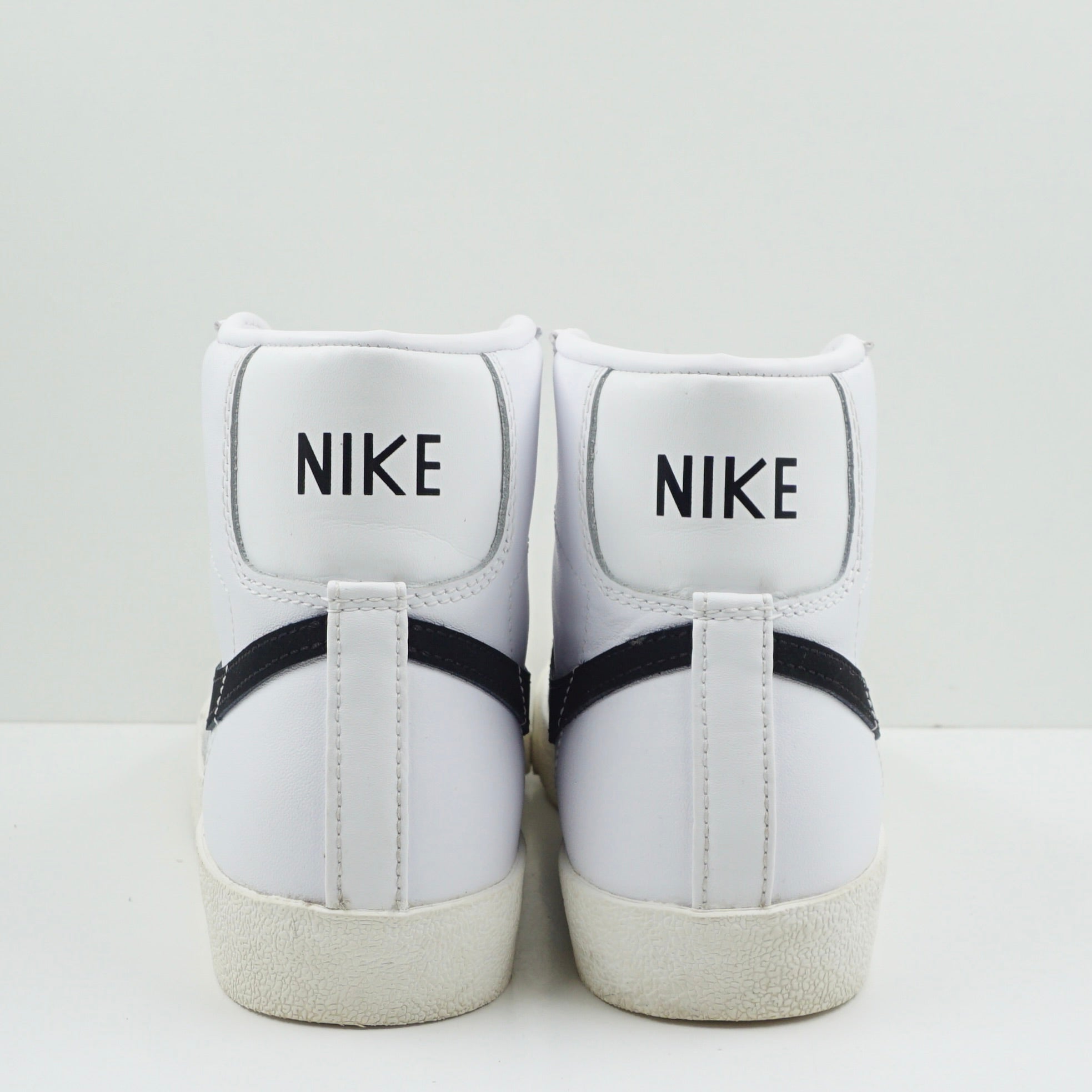 Nike Blazer Mid 77 White Black (W)