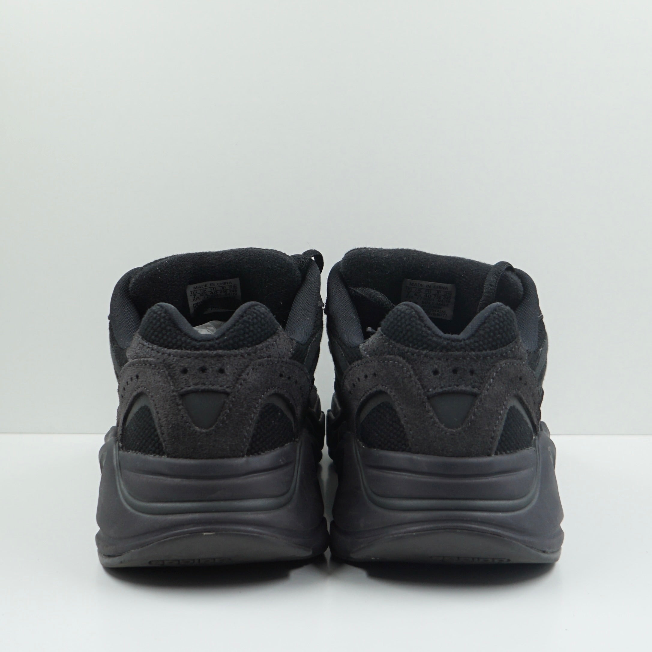 Adidas Yeezy Boost 700 V2 Vanta