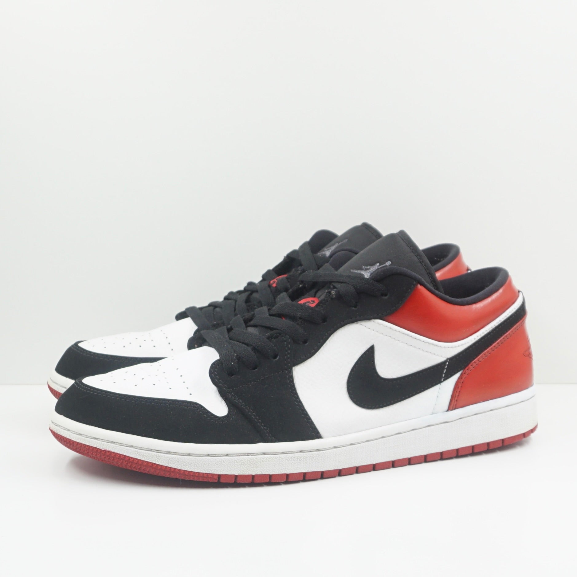 Jordan 1 Low Black Toe (2019)