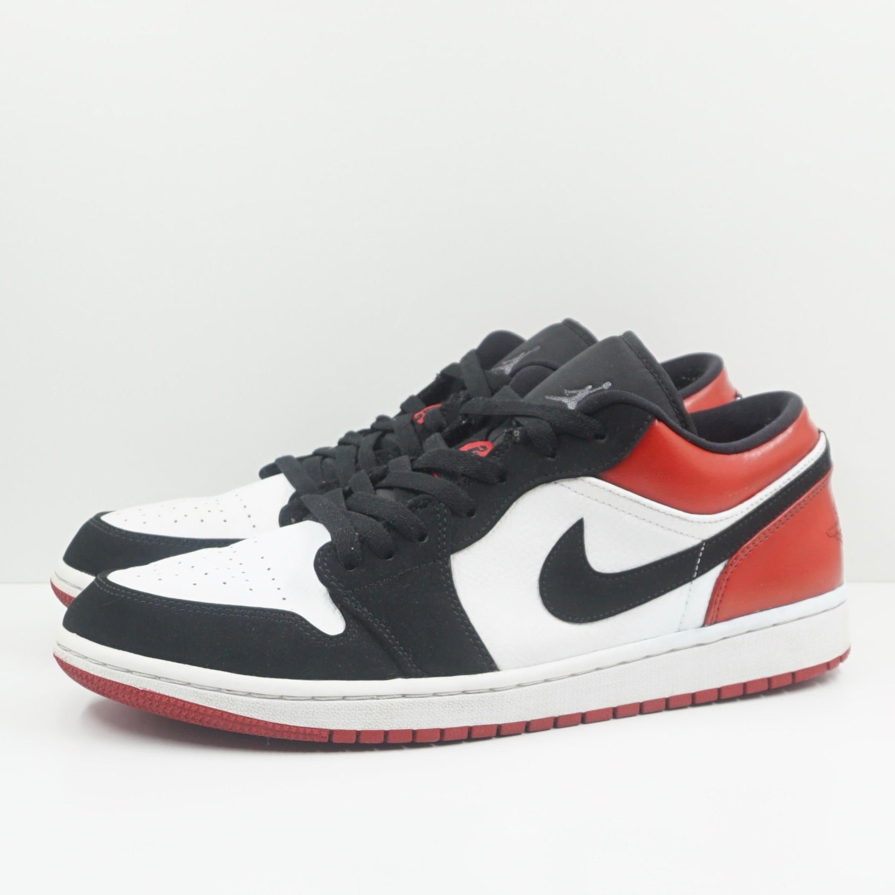 Jordan 1 Low Black Toe (2019)