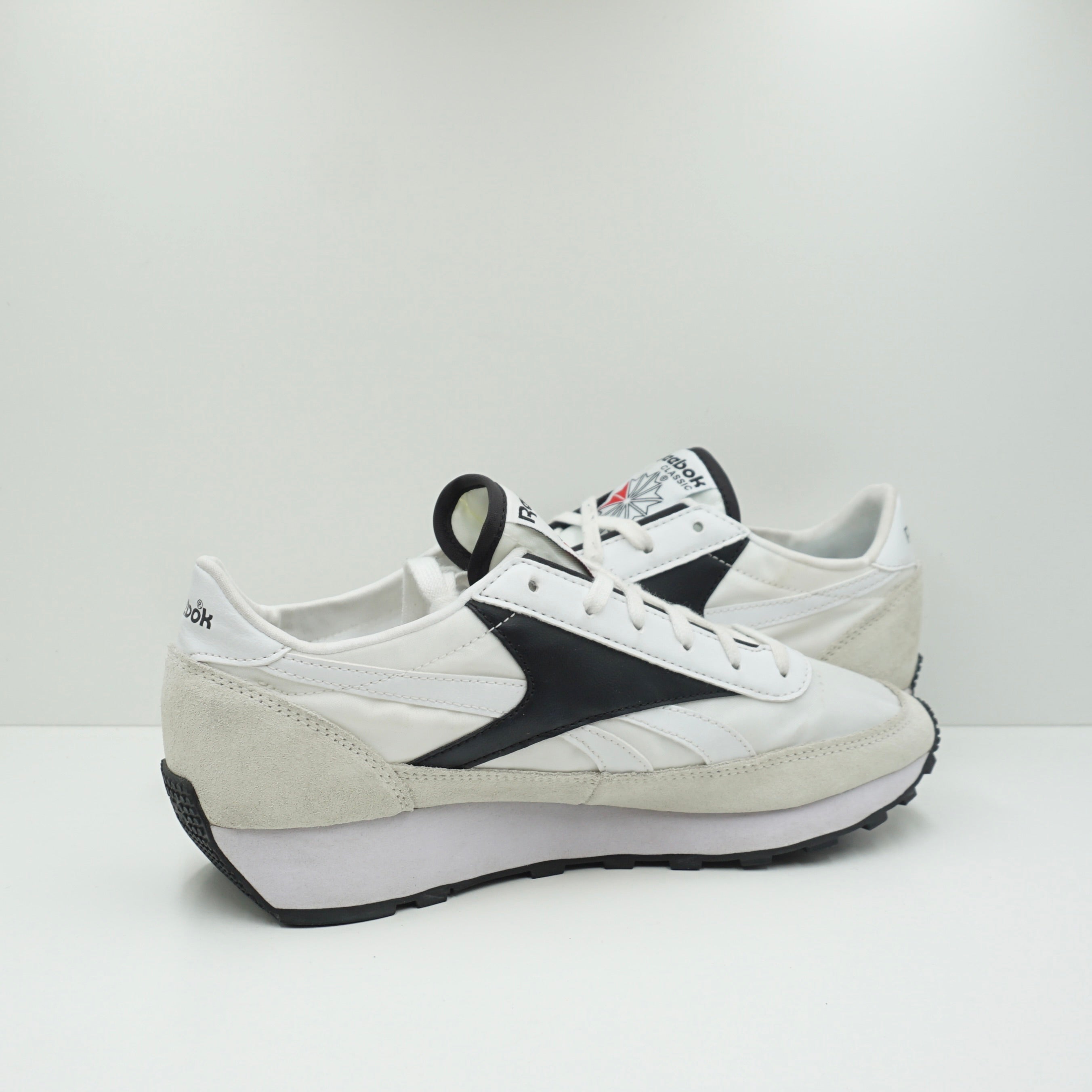Reebok AZ Runner White Black
