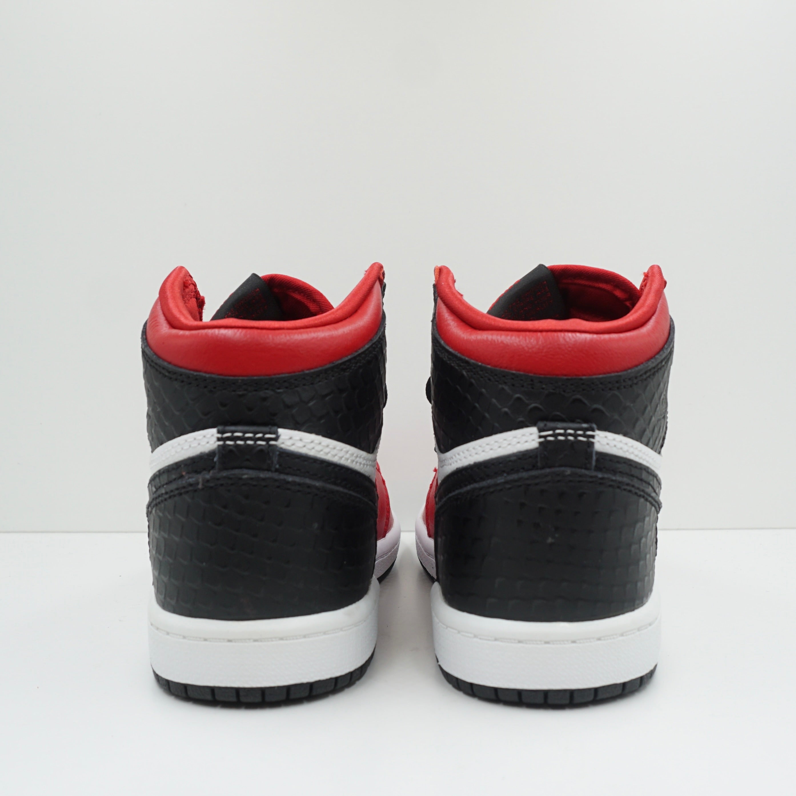 Jordan 1 Retro High Satin Snake Chicago (PS)