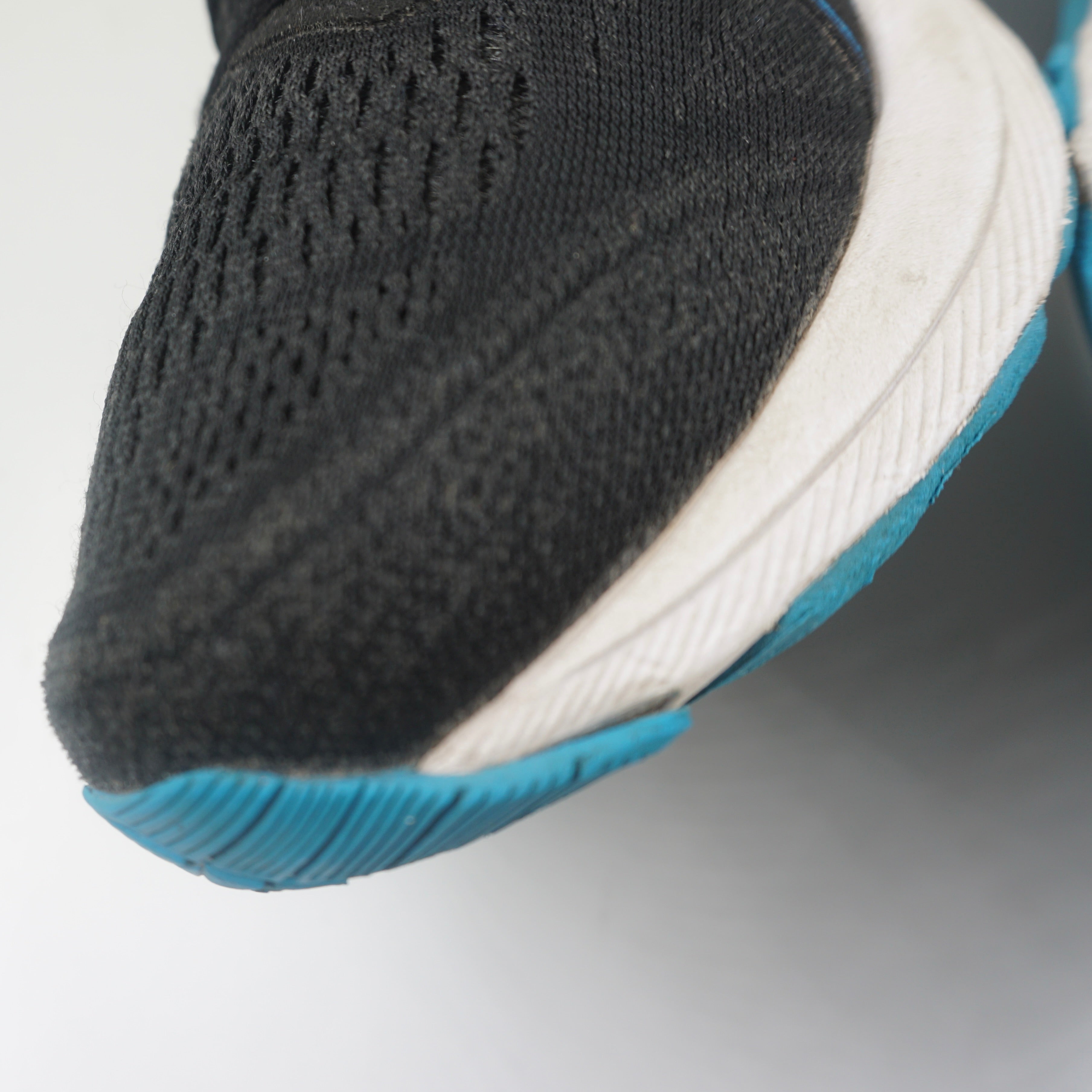 Asics Gel-Glorify 5 Black Island Blue