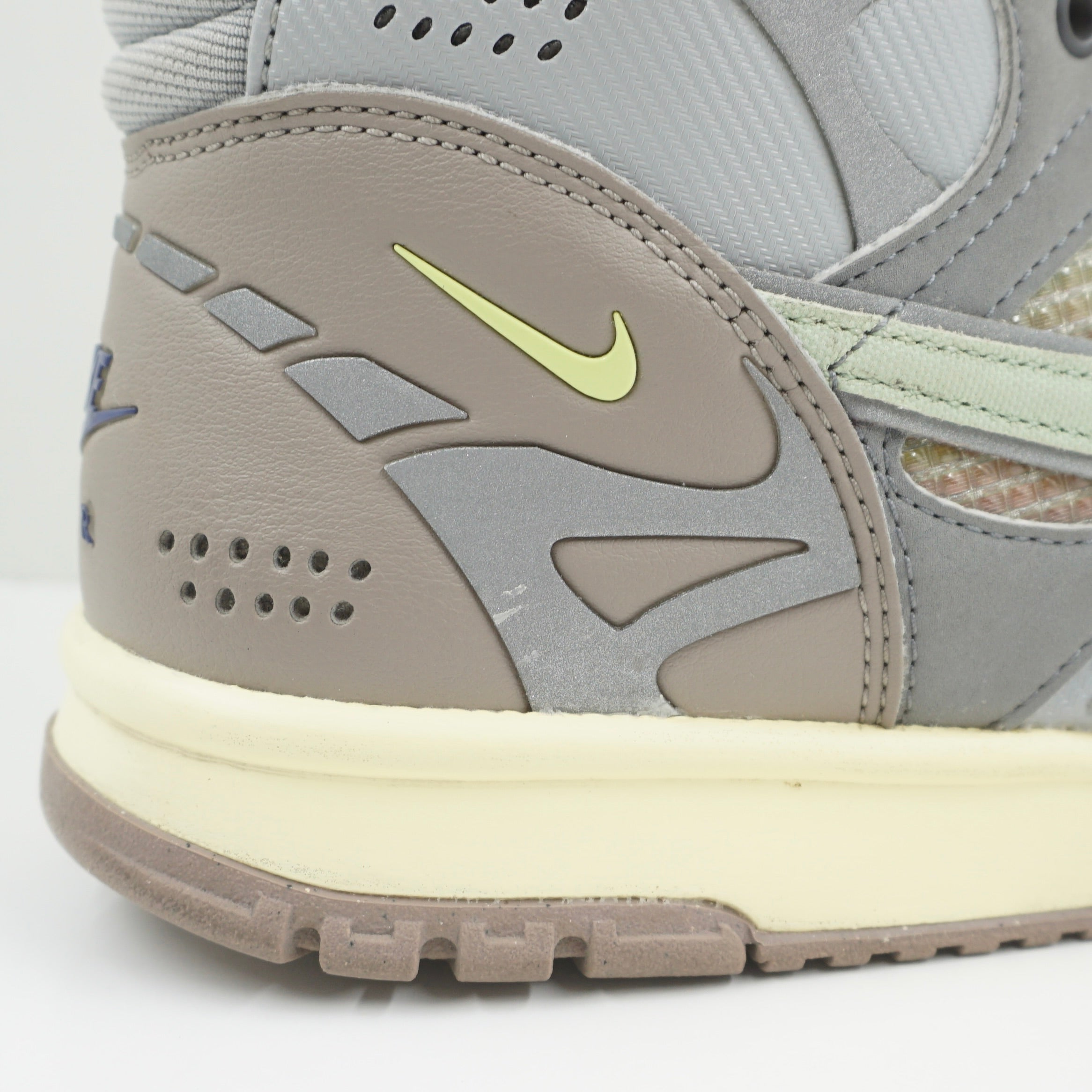 Nike Air Trainer 1 Utility SP Light Smoke Grey Honeydew Particle Grey