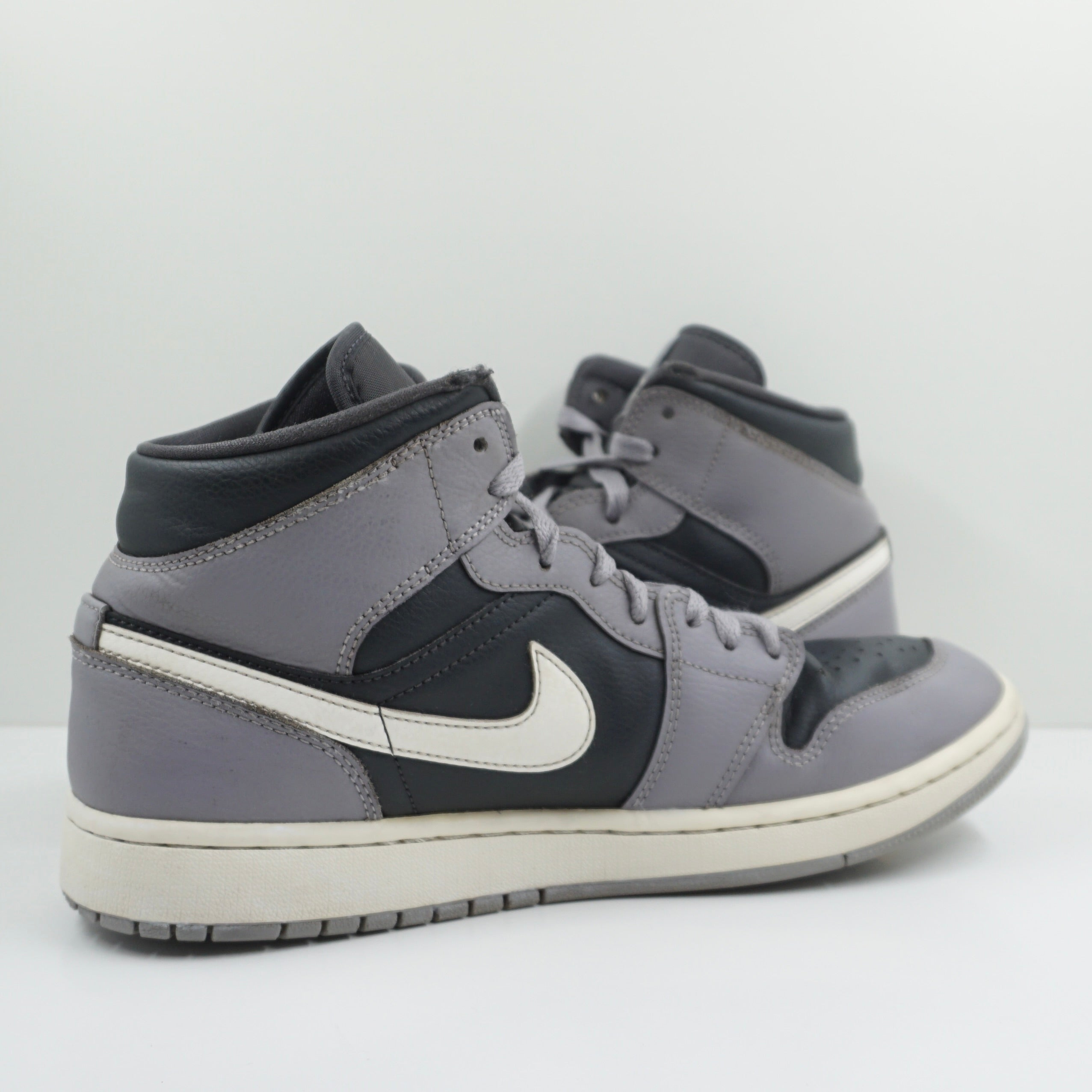 Jordan 1 Mid Cement Grey (W)