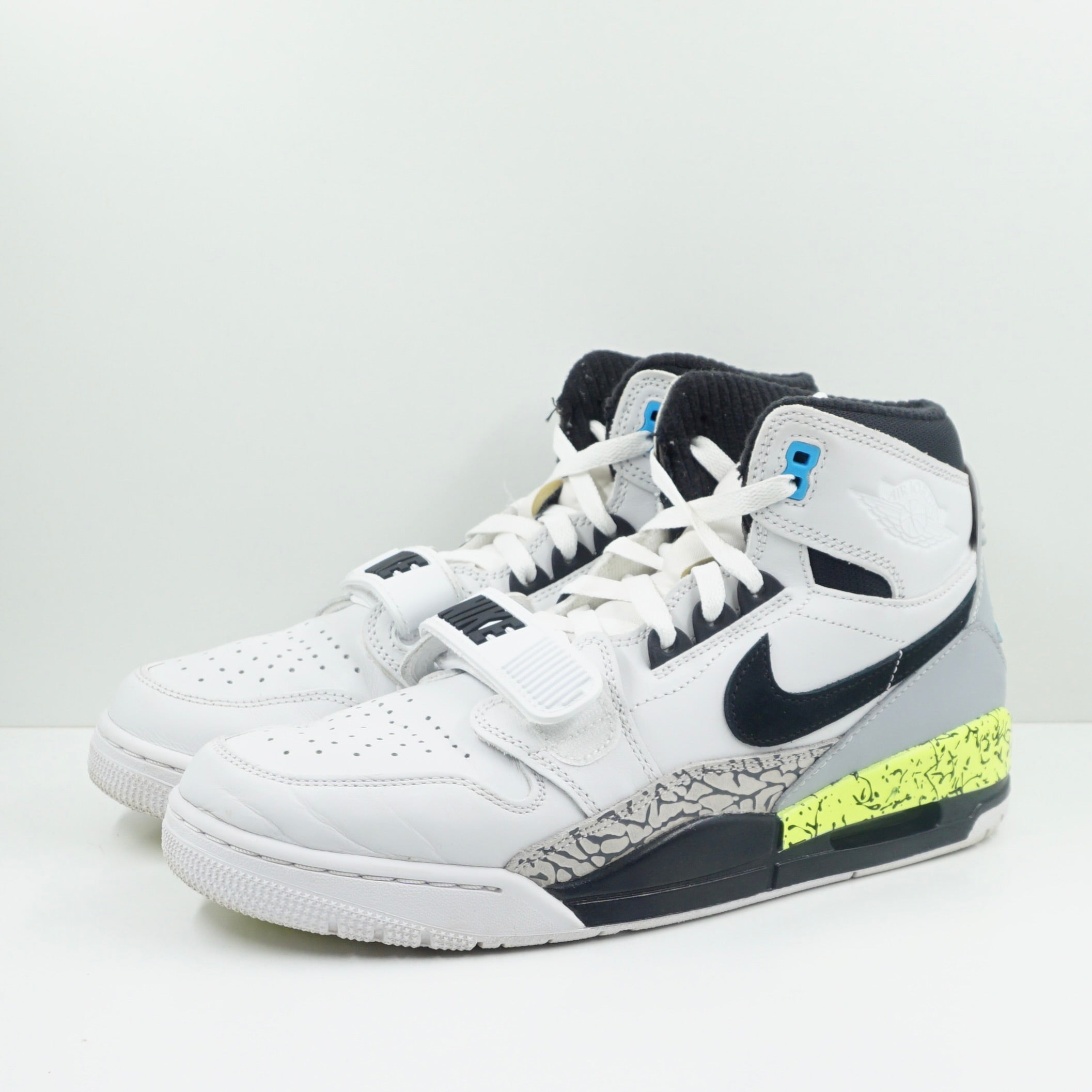 Jordan Legacy 312 Command Force Volt