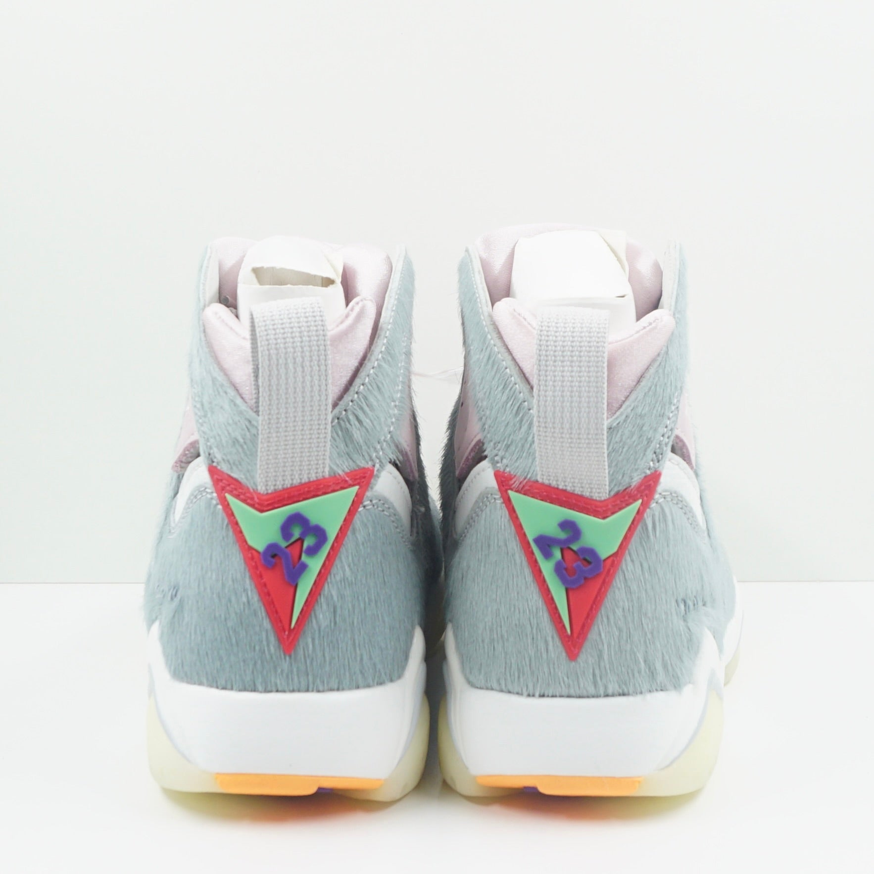 Jordan 7 Retro Neutral Grey