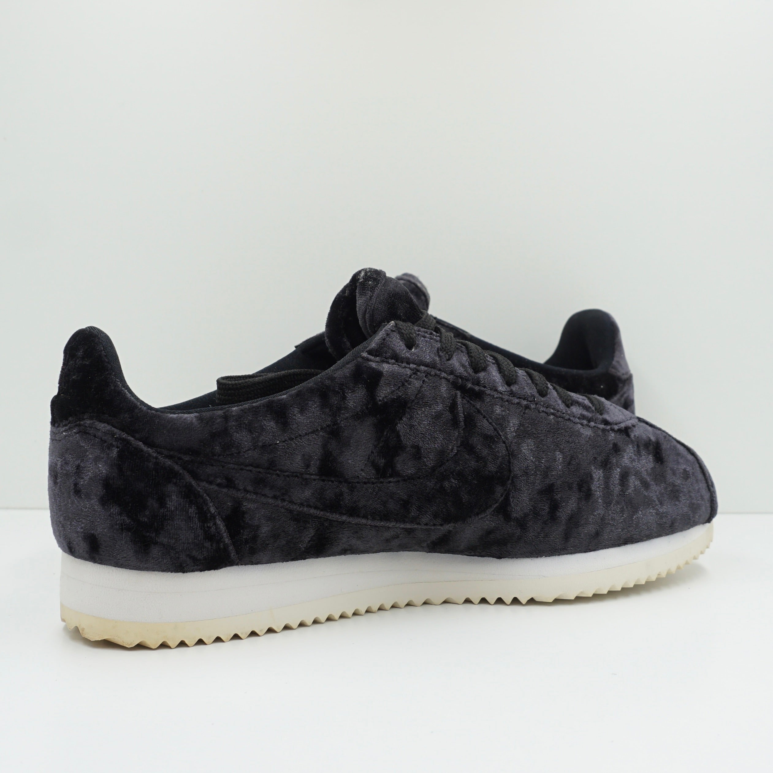 Nike Cortez Classic PRM Velvet Black (W)