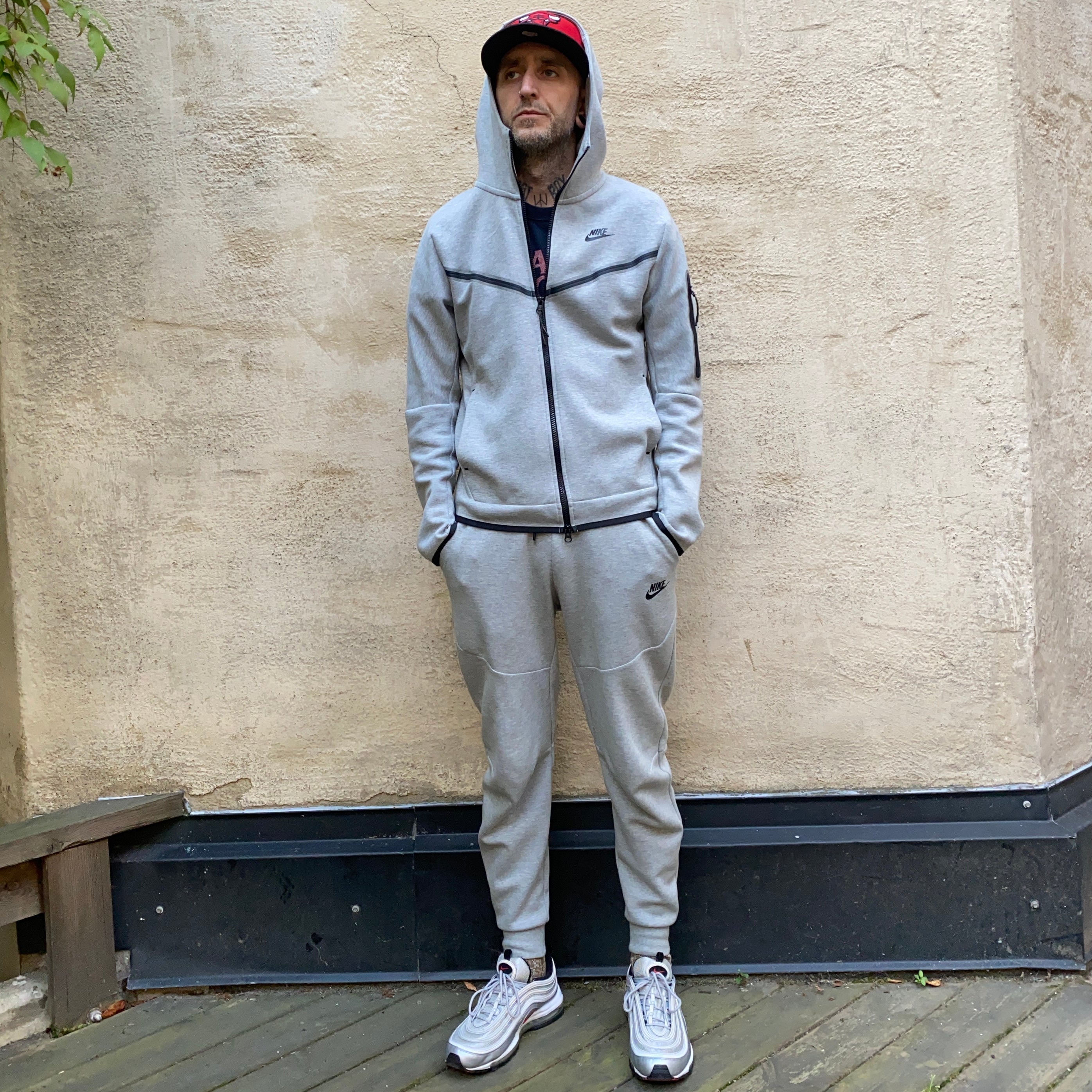 Nike Sportswear Tech Fleece Grey Pants Set