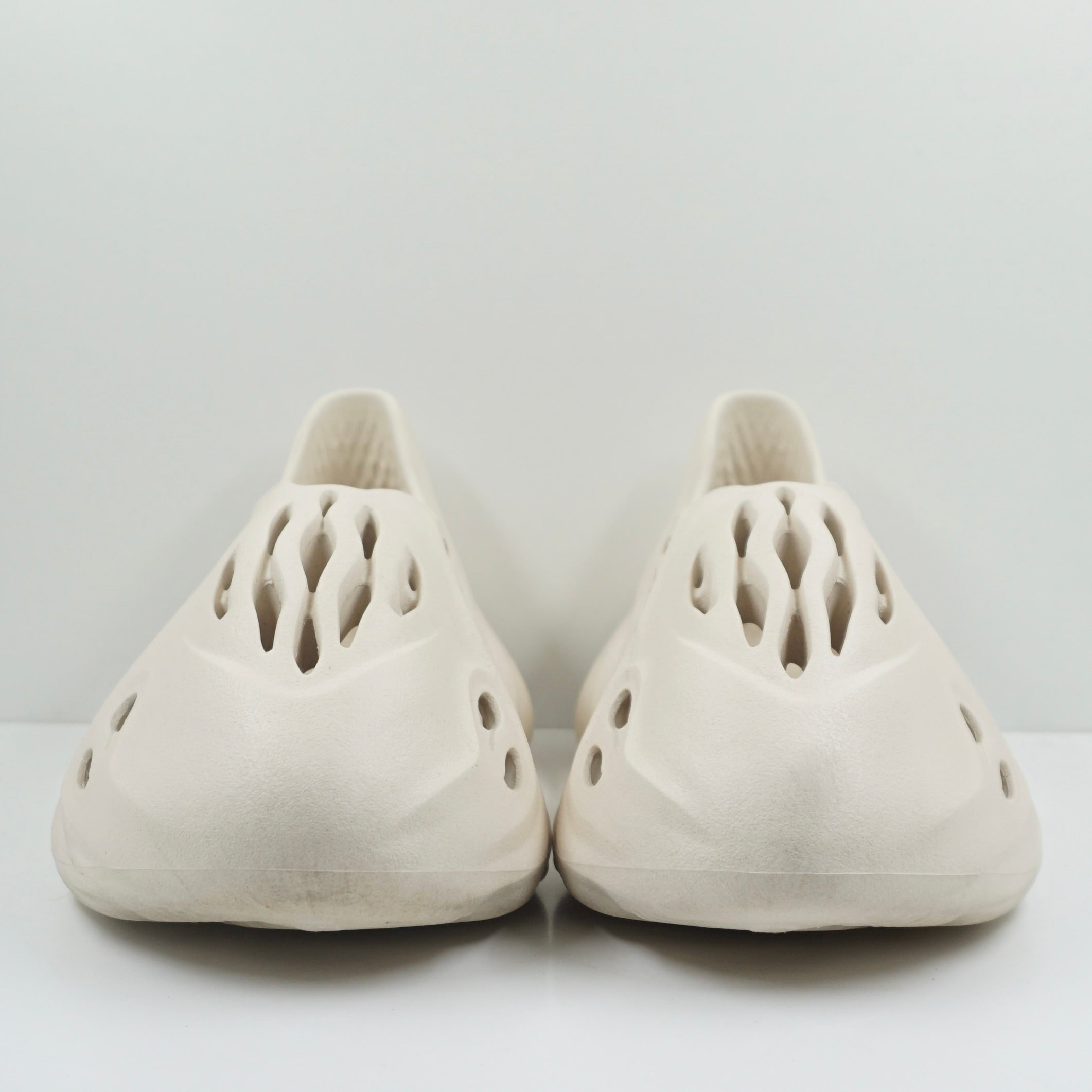 Adidas Yeezy Foam RNNR Sand