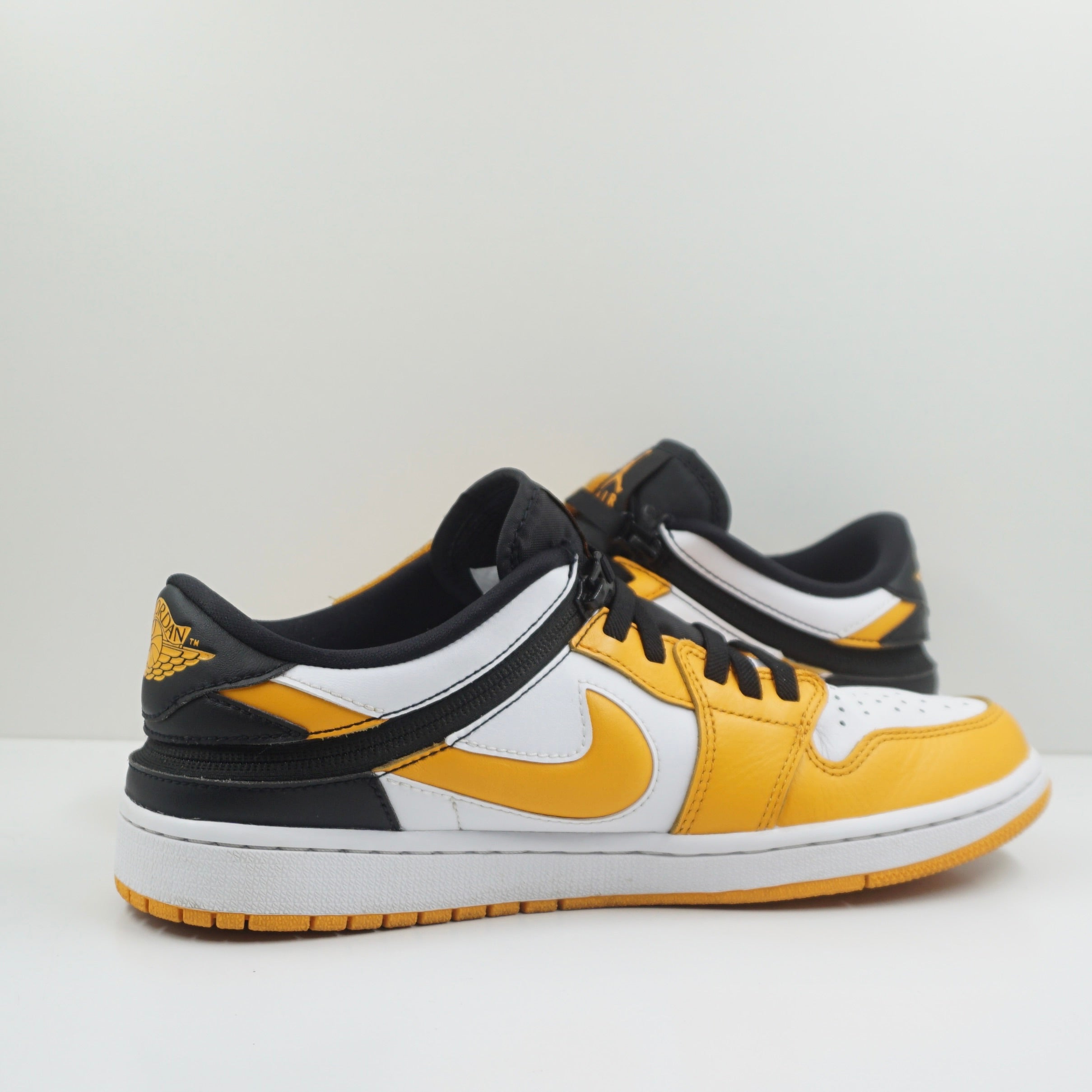 Jordan 1 Low FlyEase University Gold