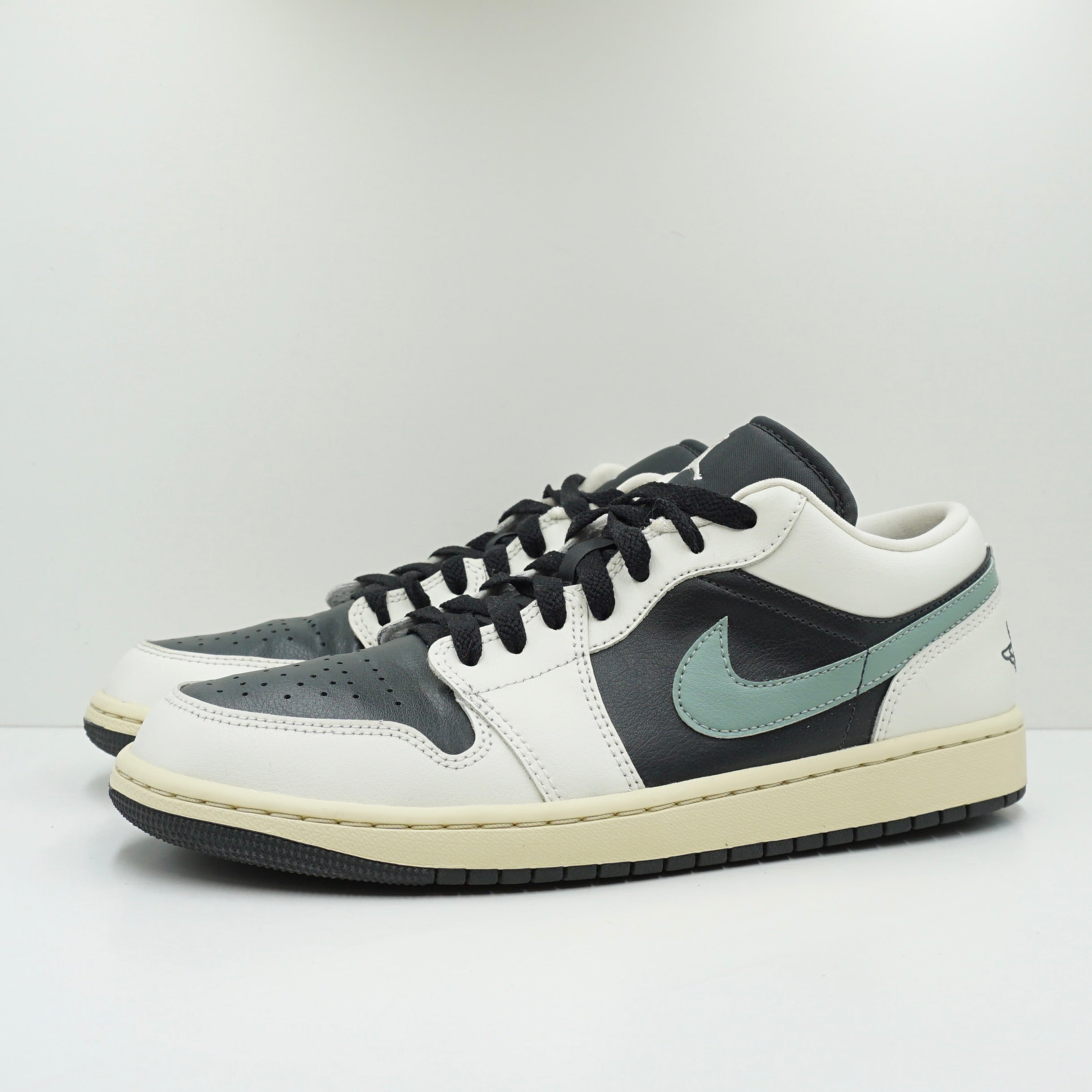 Jordan 1 Low Jade Smoke (W)