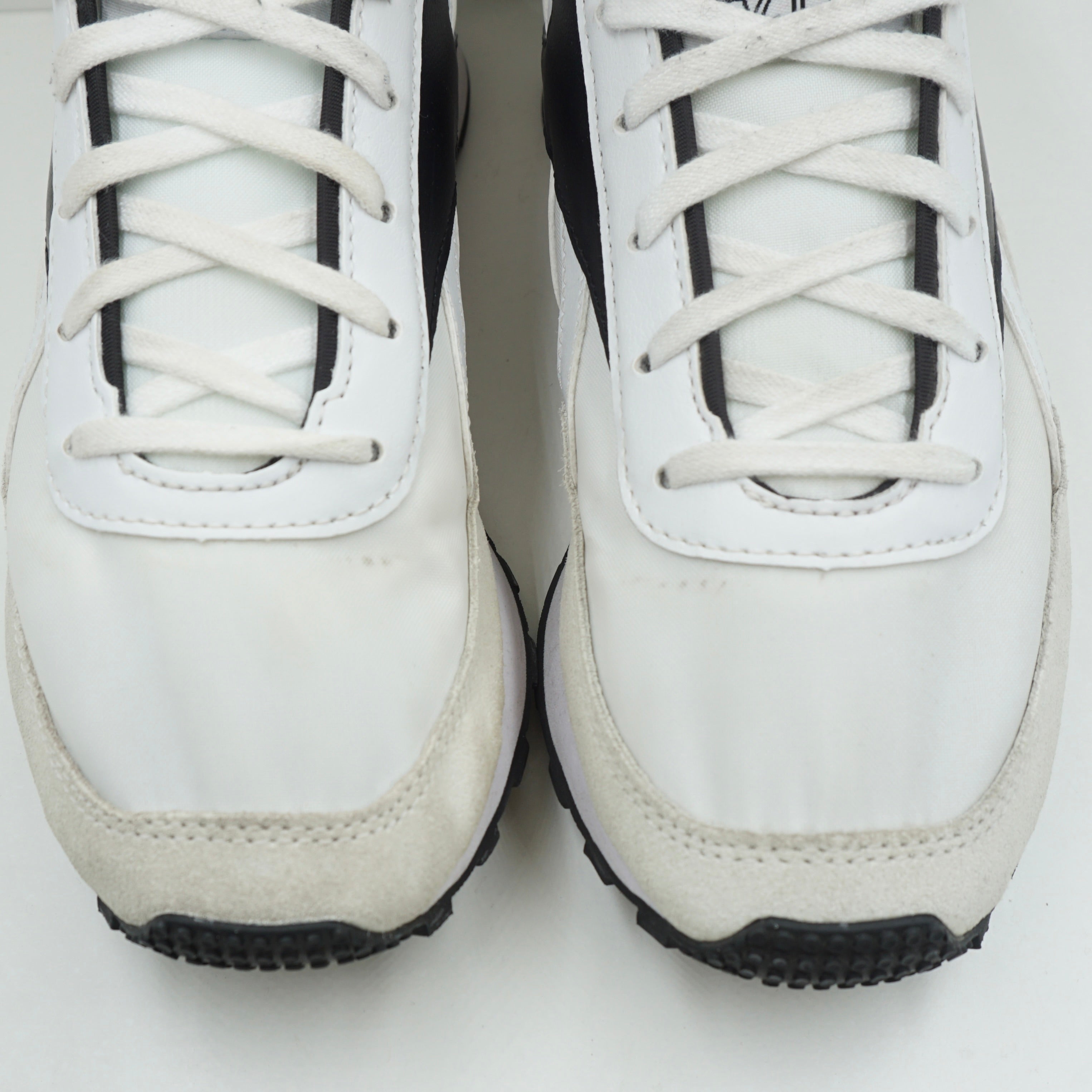 Reebok AZ Runner White Black