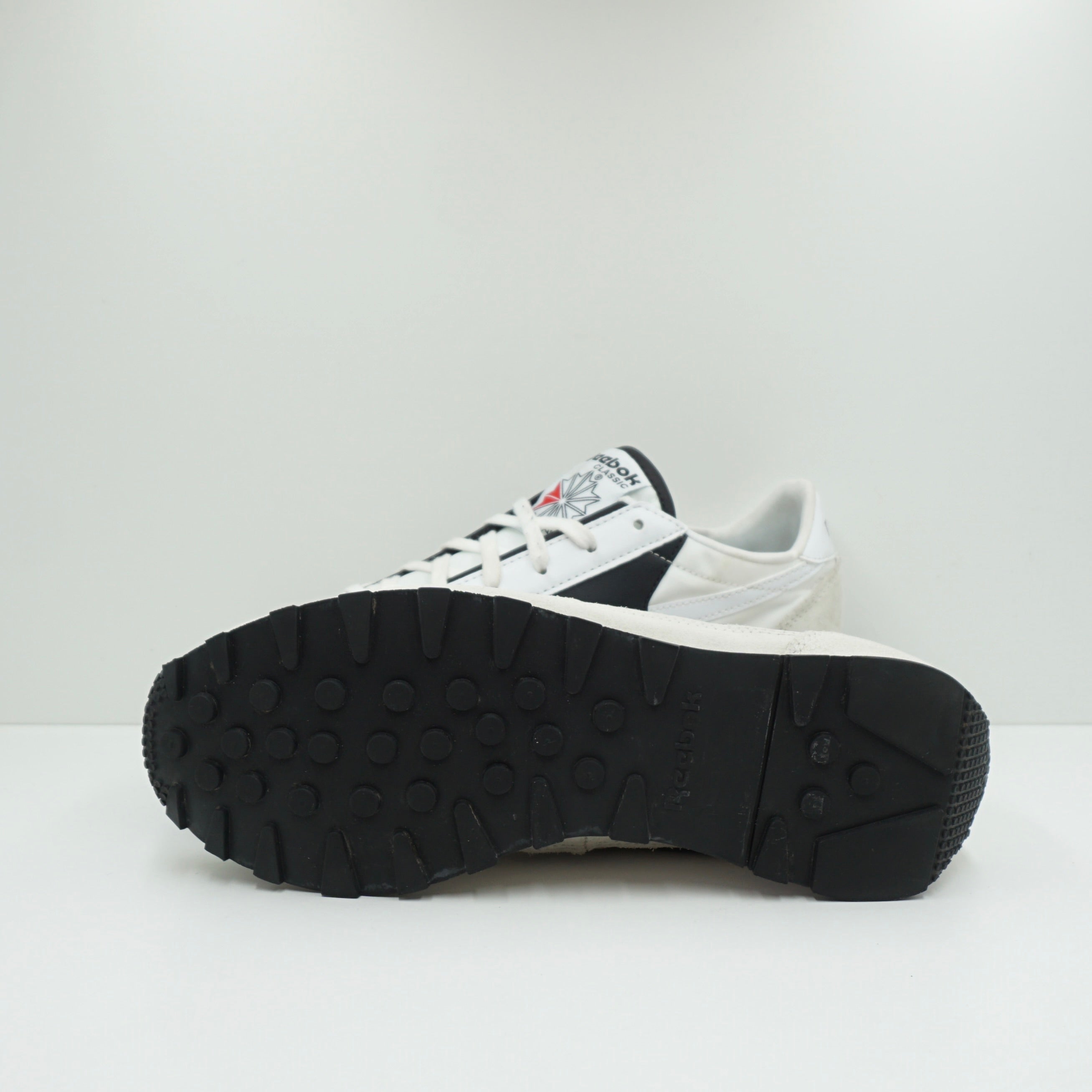 Reebok AZ Runner White Black