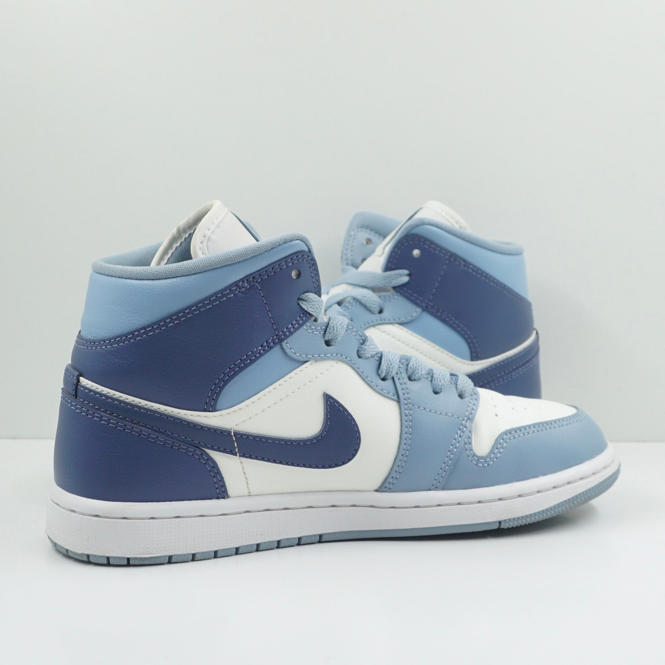 Jordan 1 Mid Diffused Blue (W)