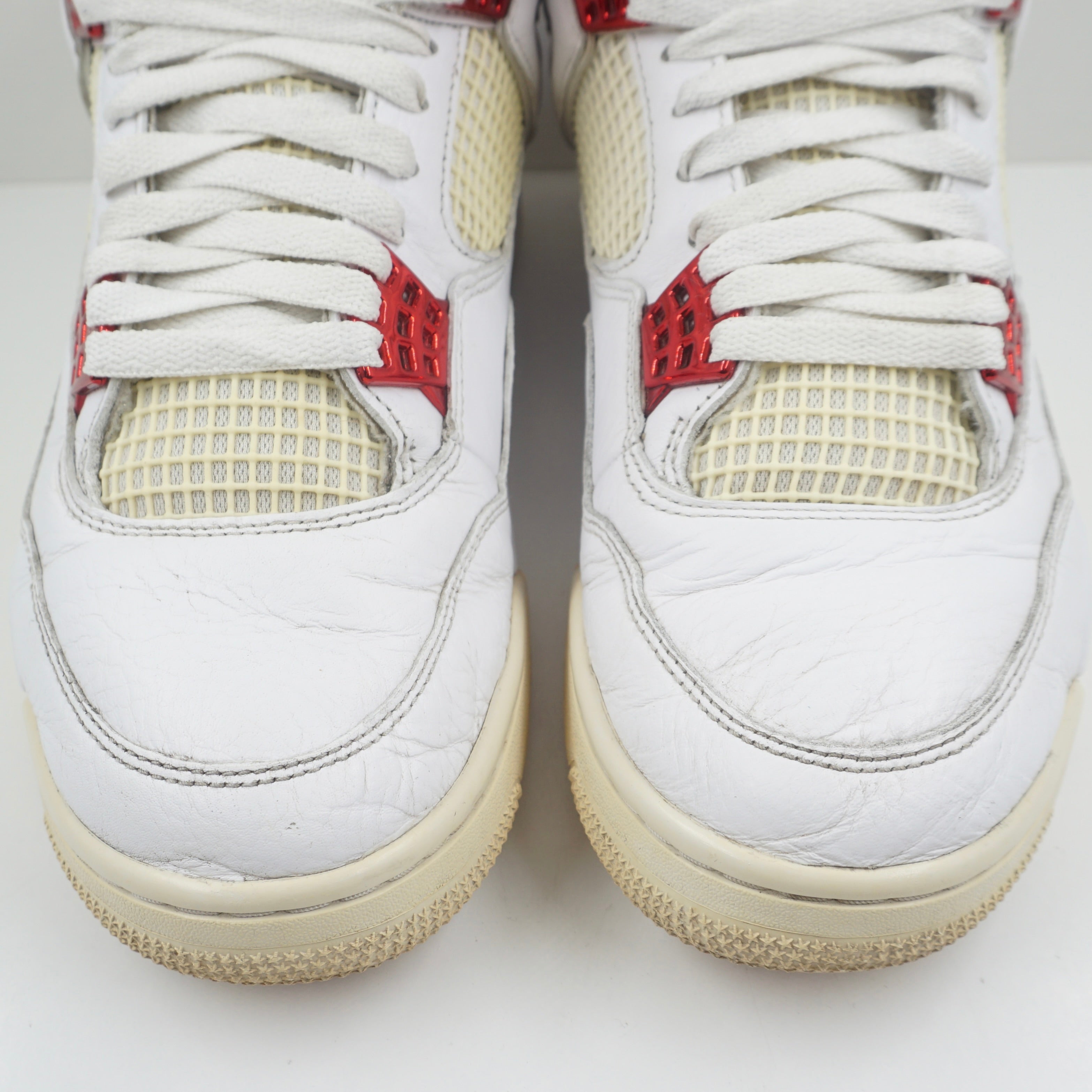 Jordan 4 Retro Metallic Red