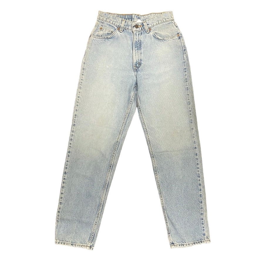 Vintage Levis Blue Loose Fit Jeans (W28)