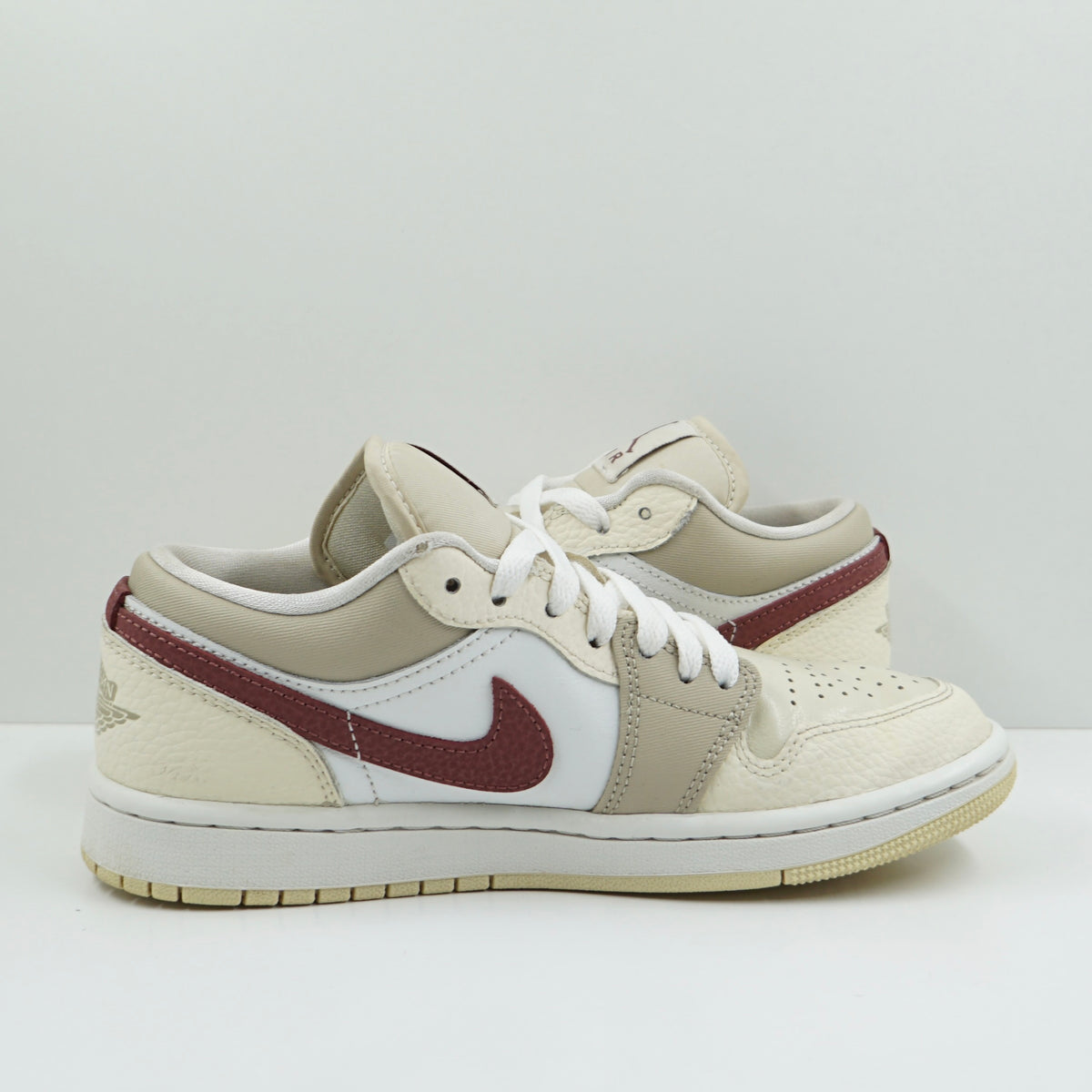 Jordan 1 Low SE Desert Khaki Red Sepia (W)