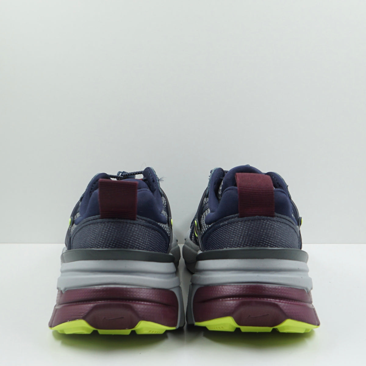 Nike V2K Run Luminous (W)