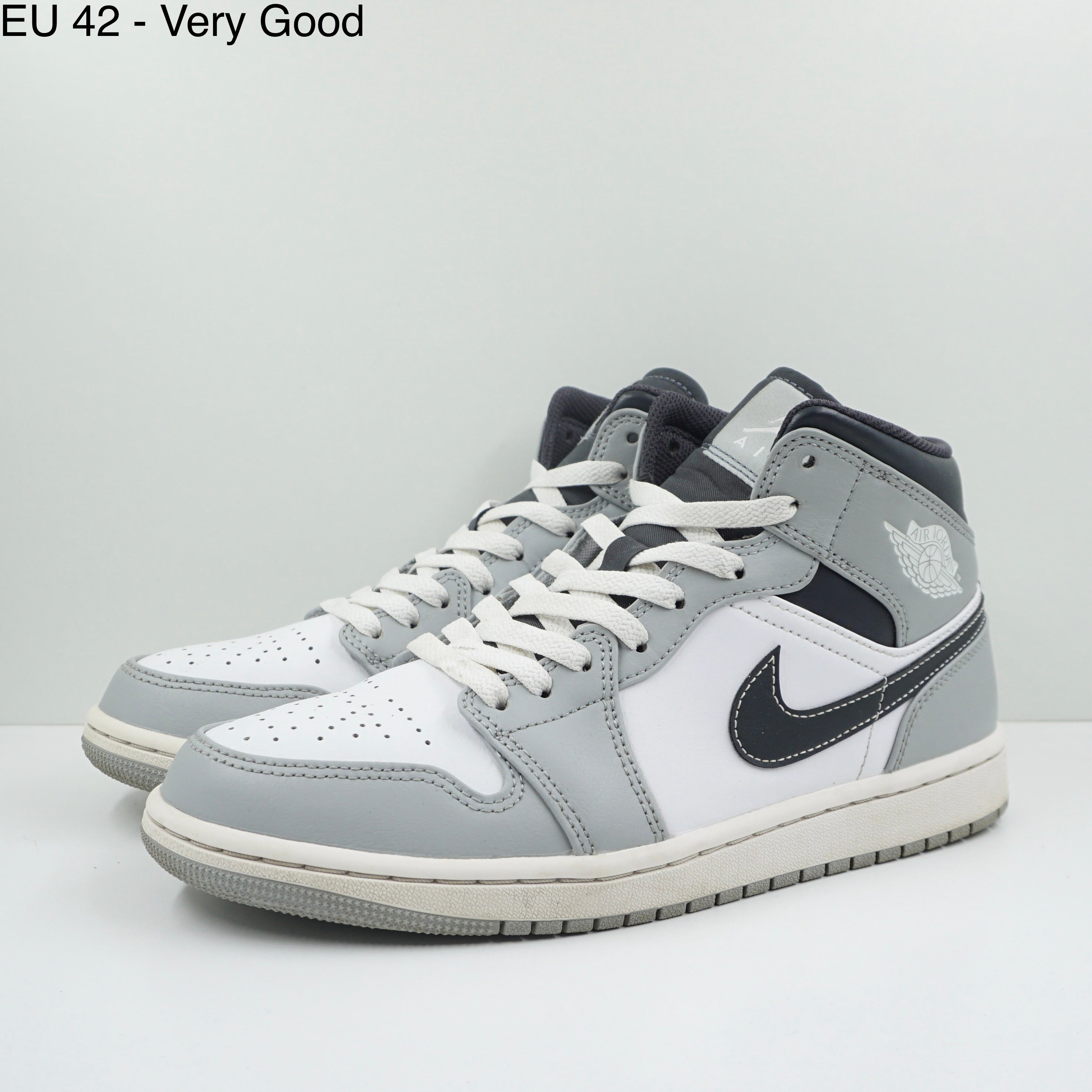 Jordan 1 Mid Light Smoke Grey Anthracite