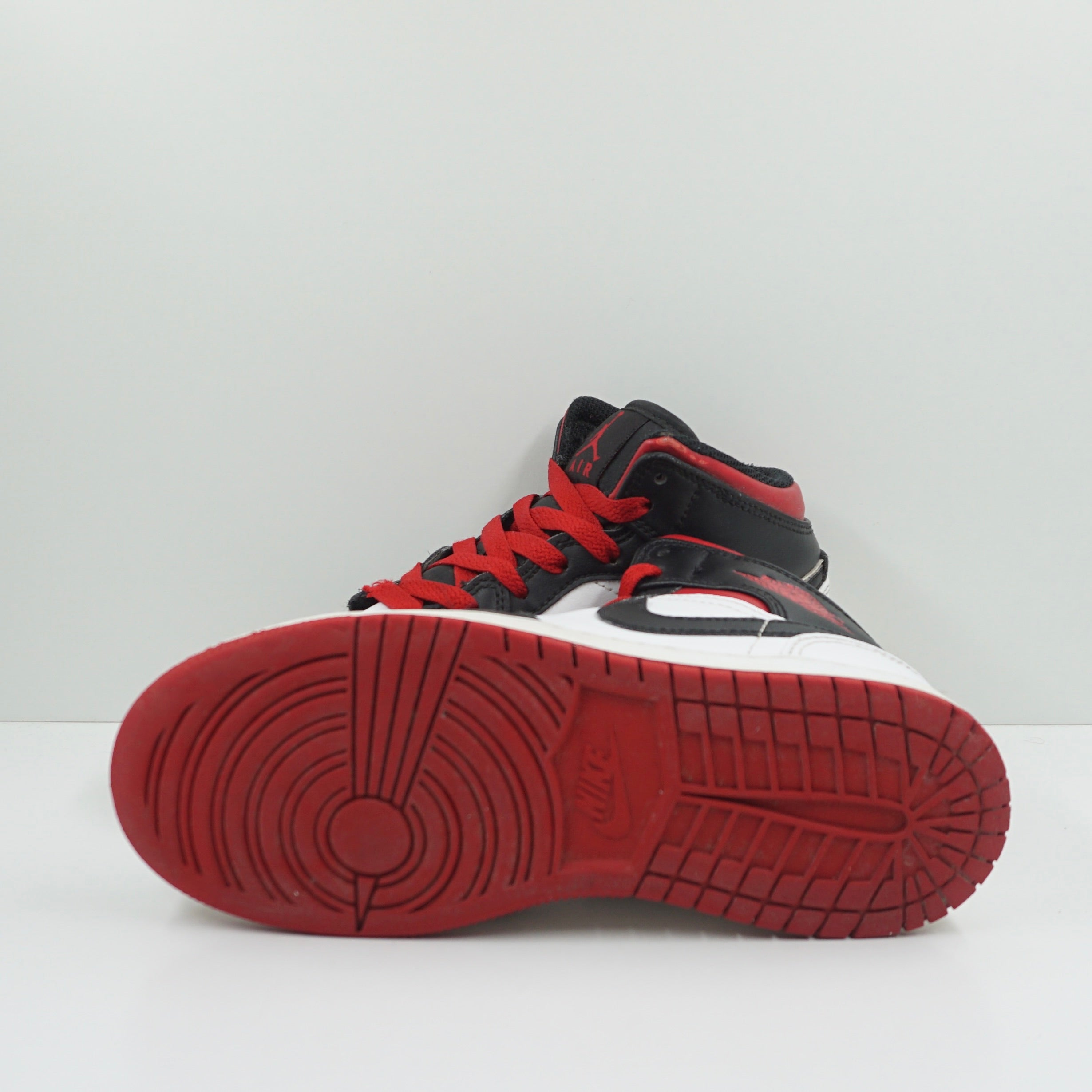 Jordan 1 Mid Gym Red Black Toe (GS)