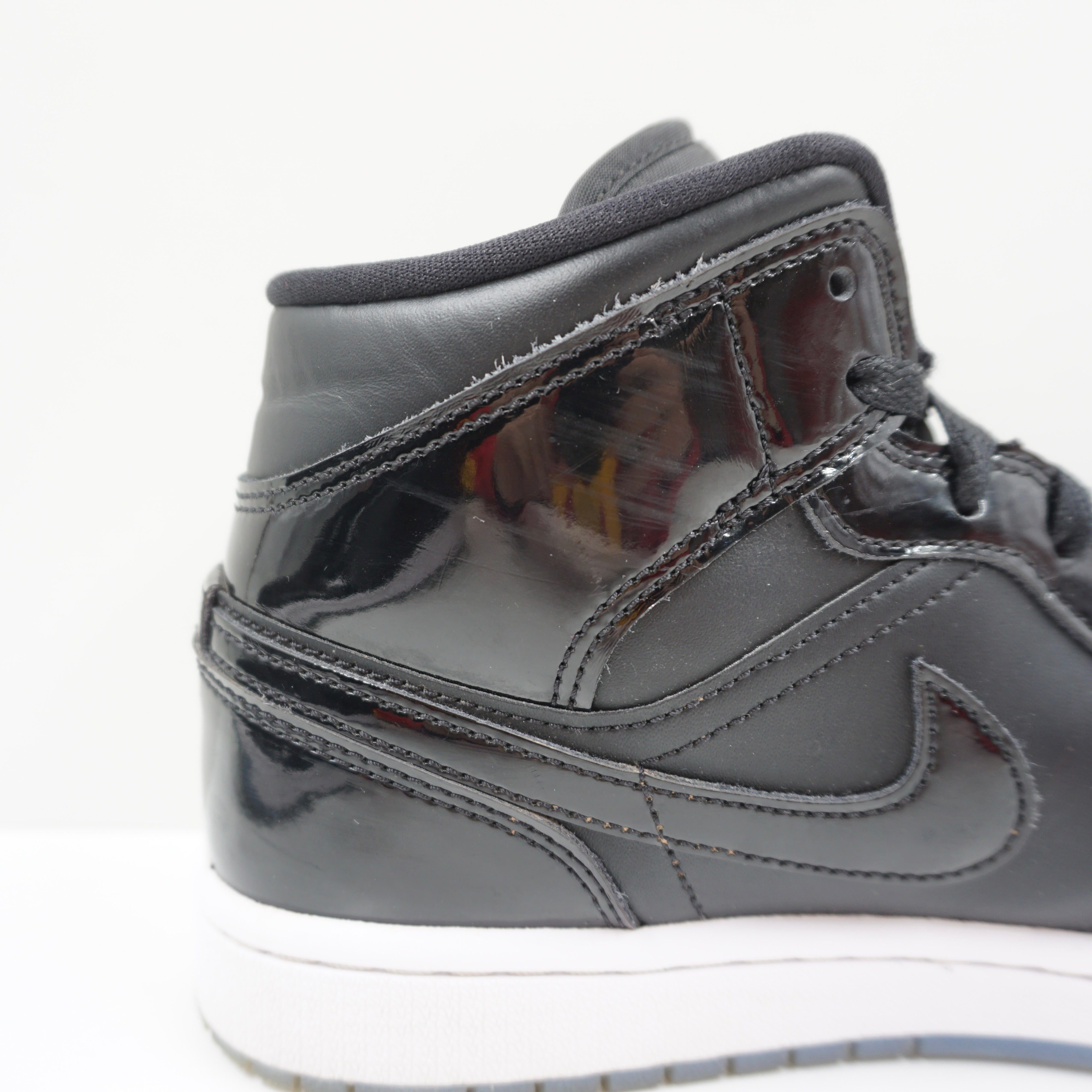Jordan 1 Mid SE Space Jam