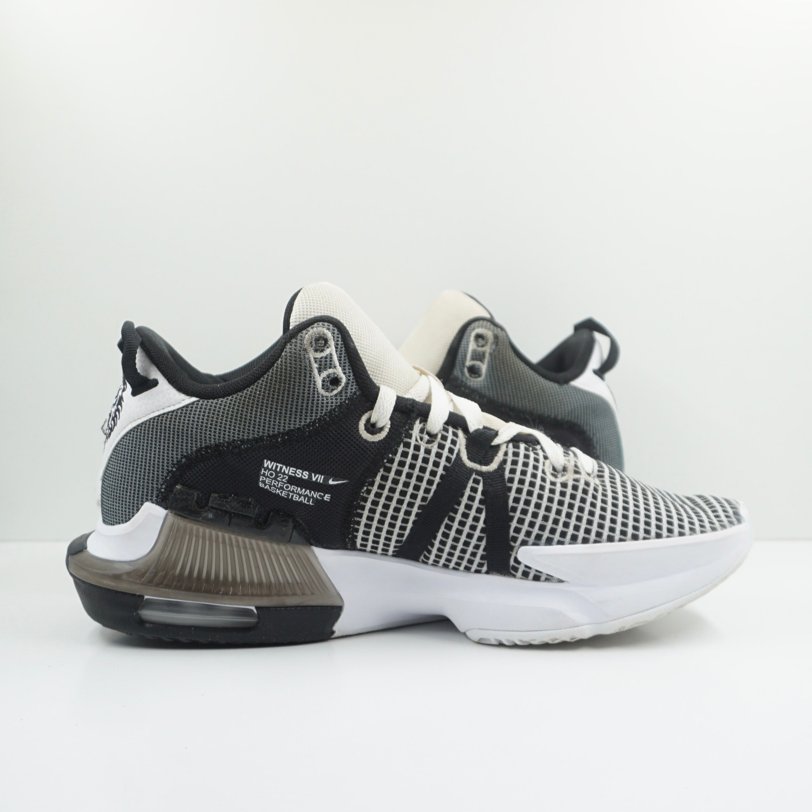 Nike LeBron Witness 7 White Black Metallic Silver