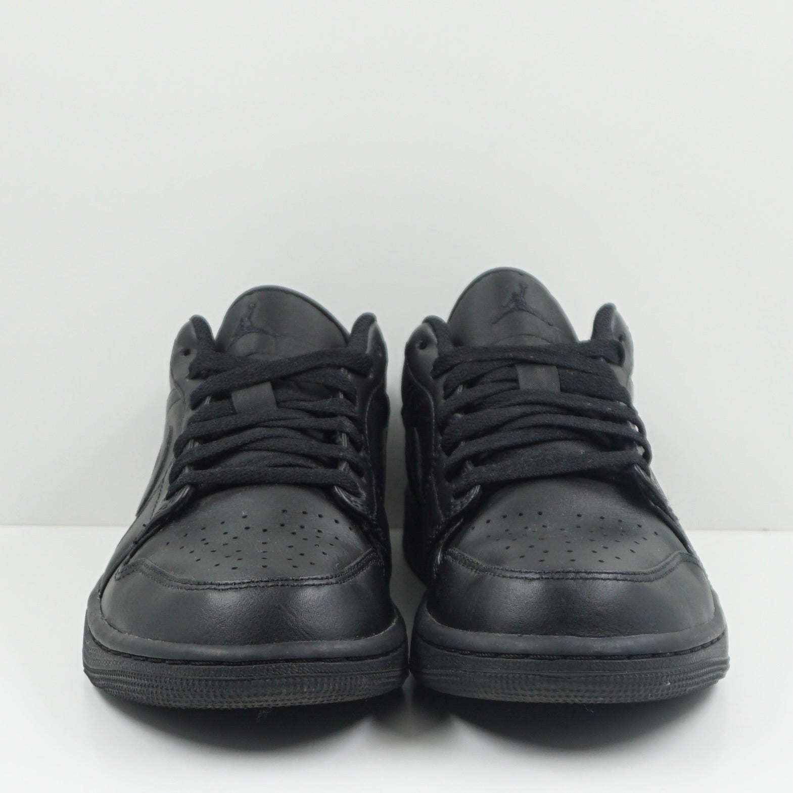 Jordan 1 Low Triple Black