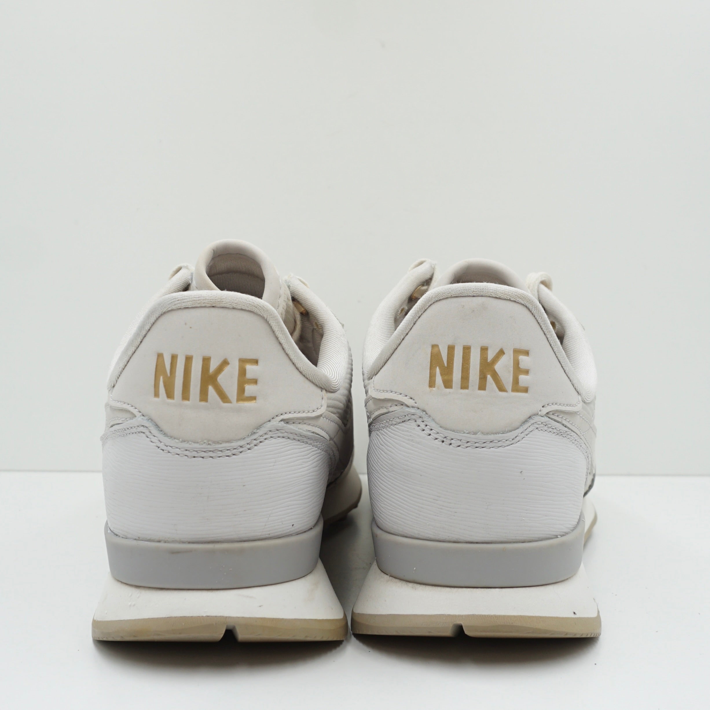 Nike Internationalist White Grey Premium (W)