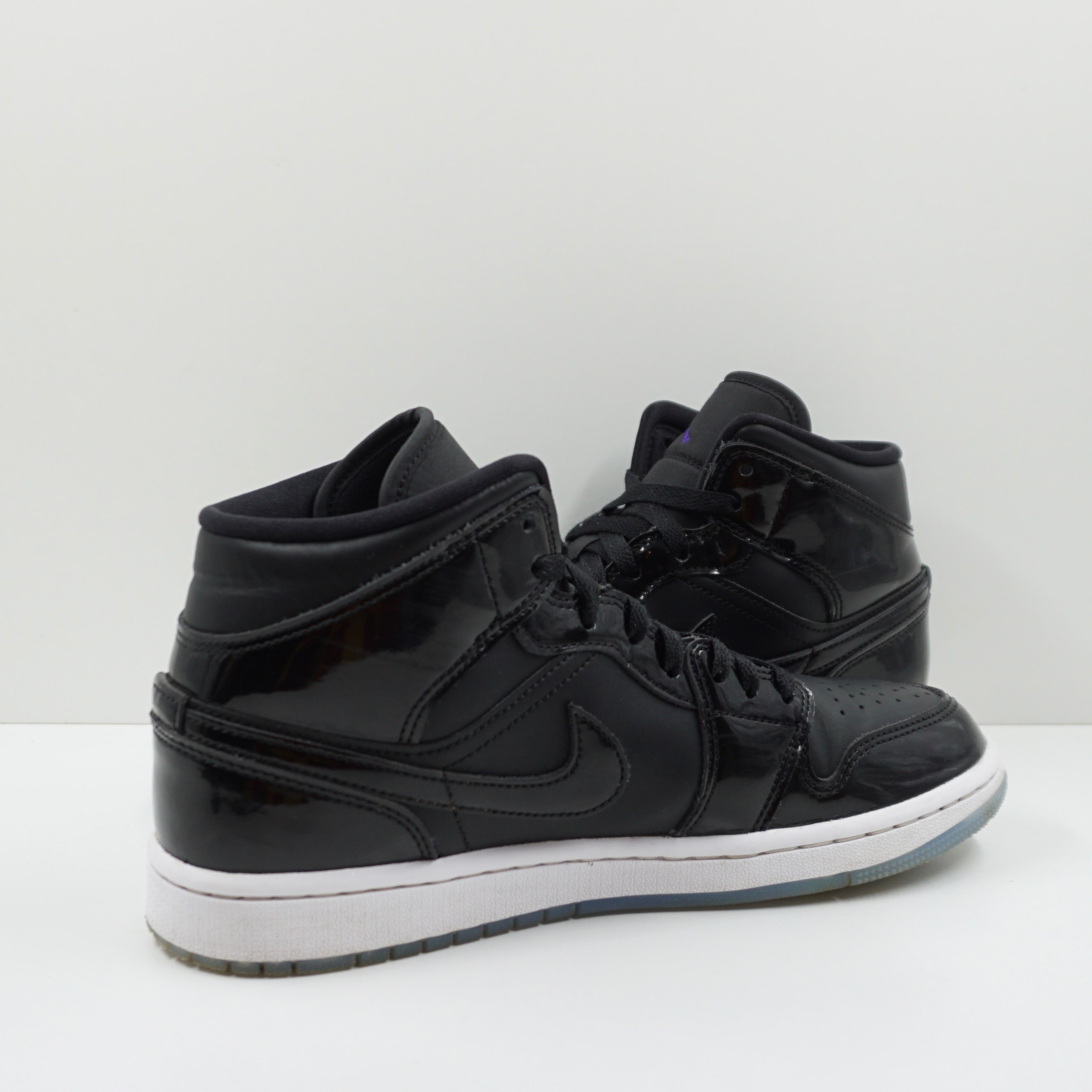 Jordan 1 Mid SE Space Jam
