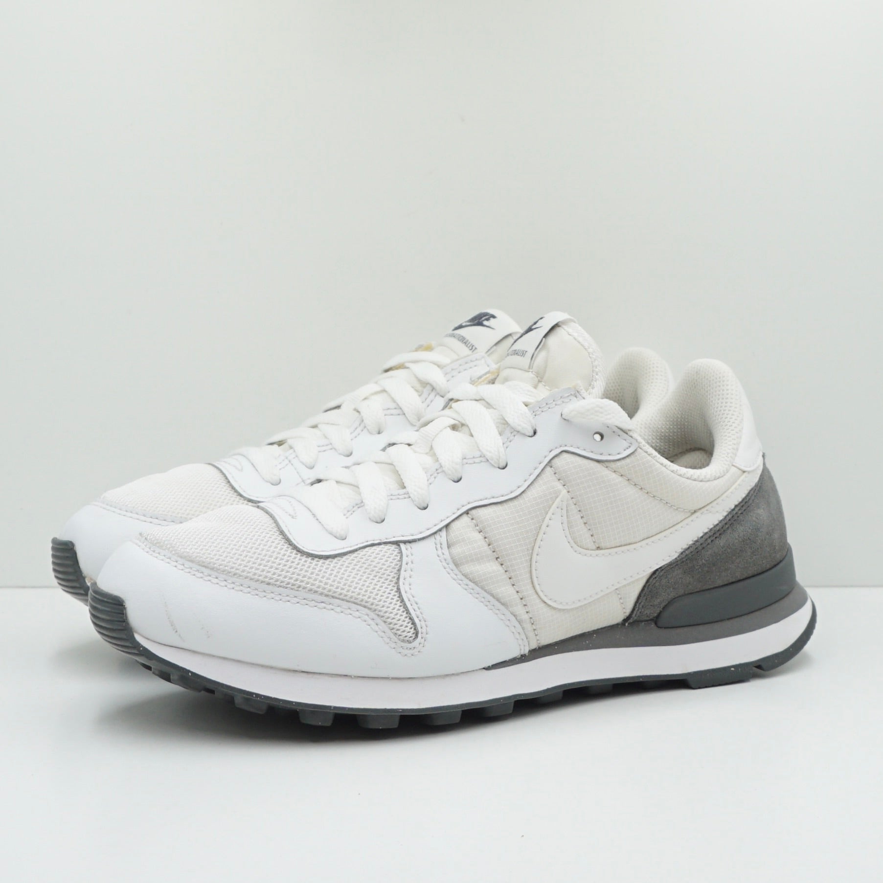 Nike Internationalist White Grey