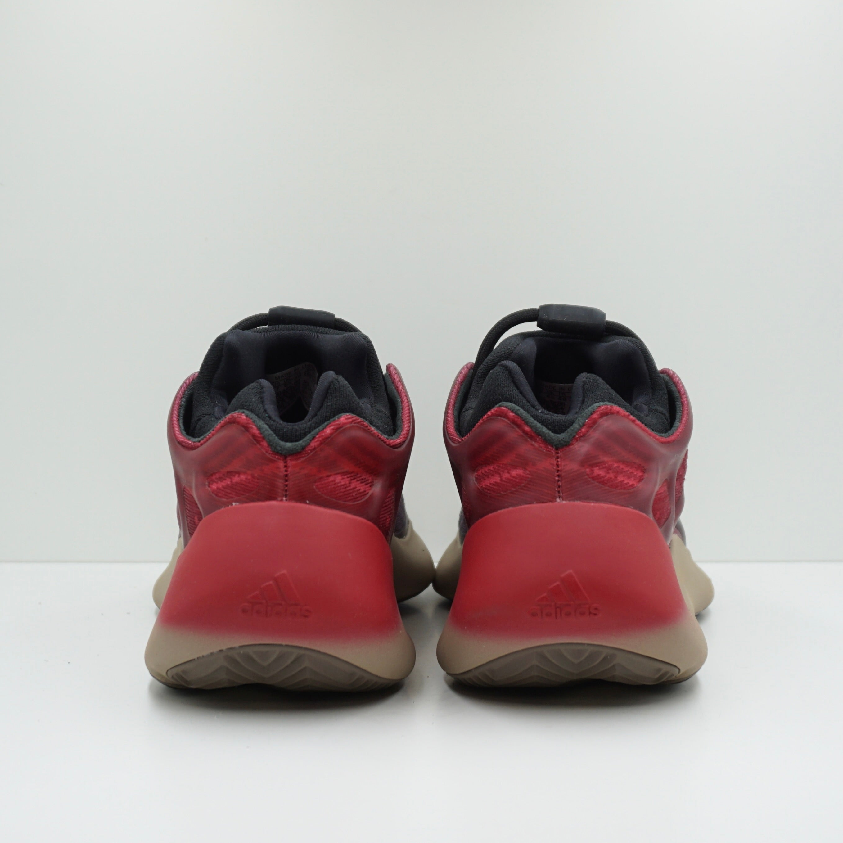 Adidas Yeezy 700 V3 Fade Carbon