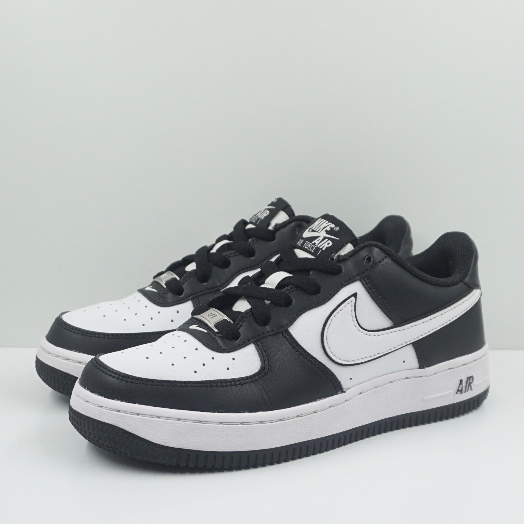 Nike Air Force 1 Low LV8 2 White Swoosh Panda (GS)