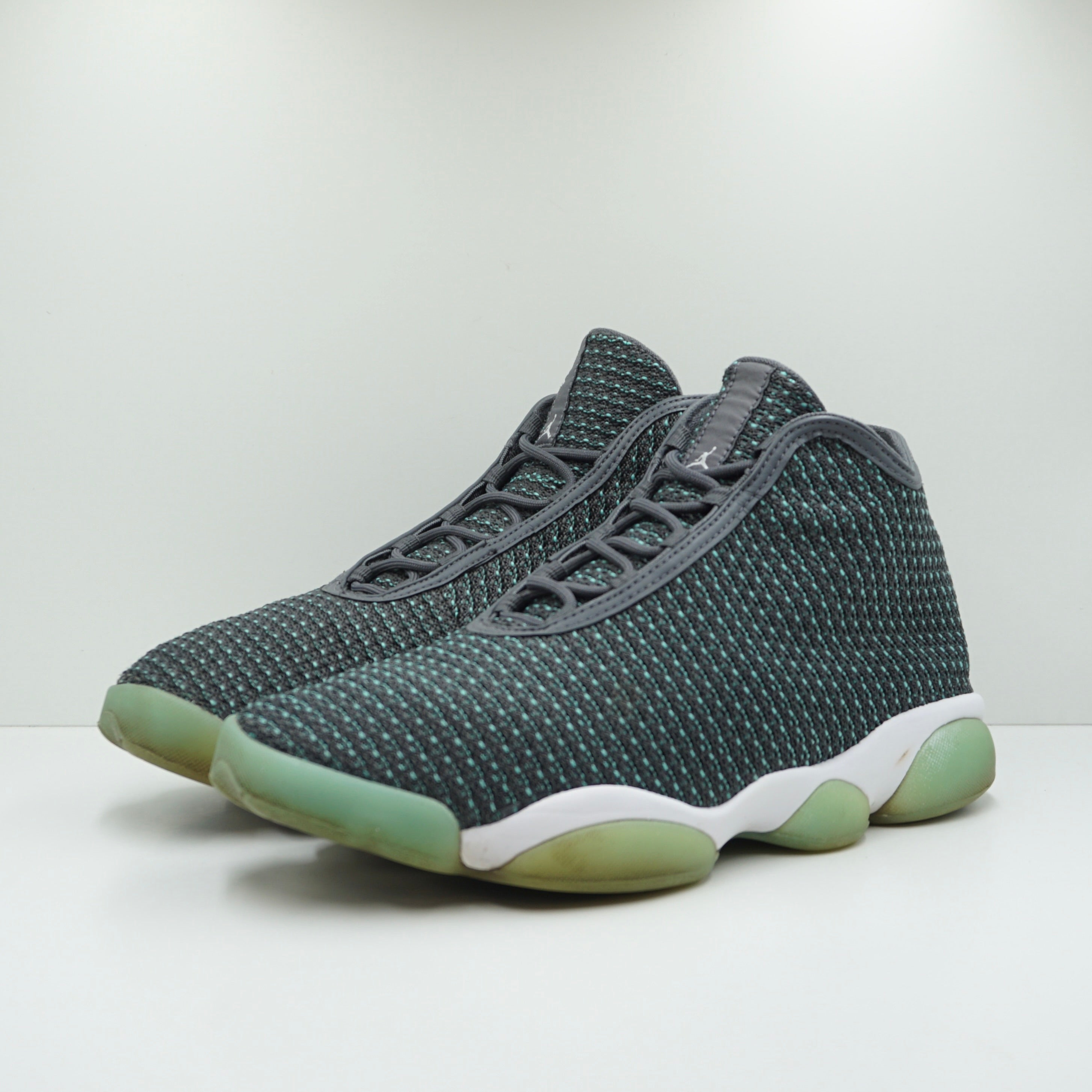 Jordan Horizon Dark Grey Hyper Turquoise