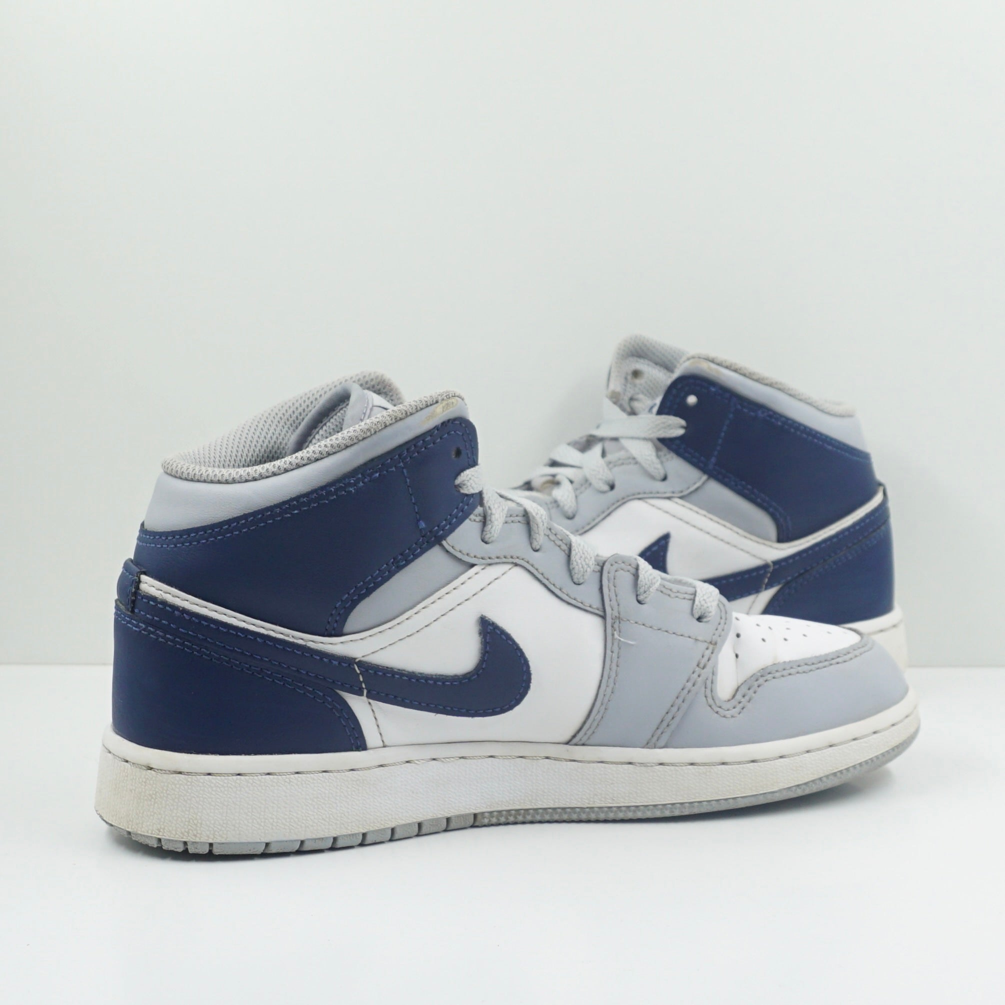 Jordan 1 Mid Wolf Grey Midnight Navy (GS)