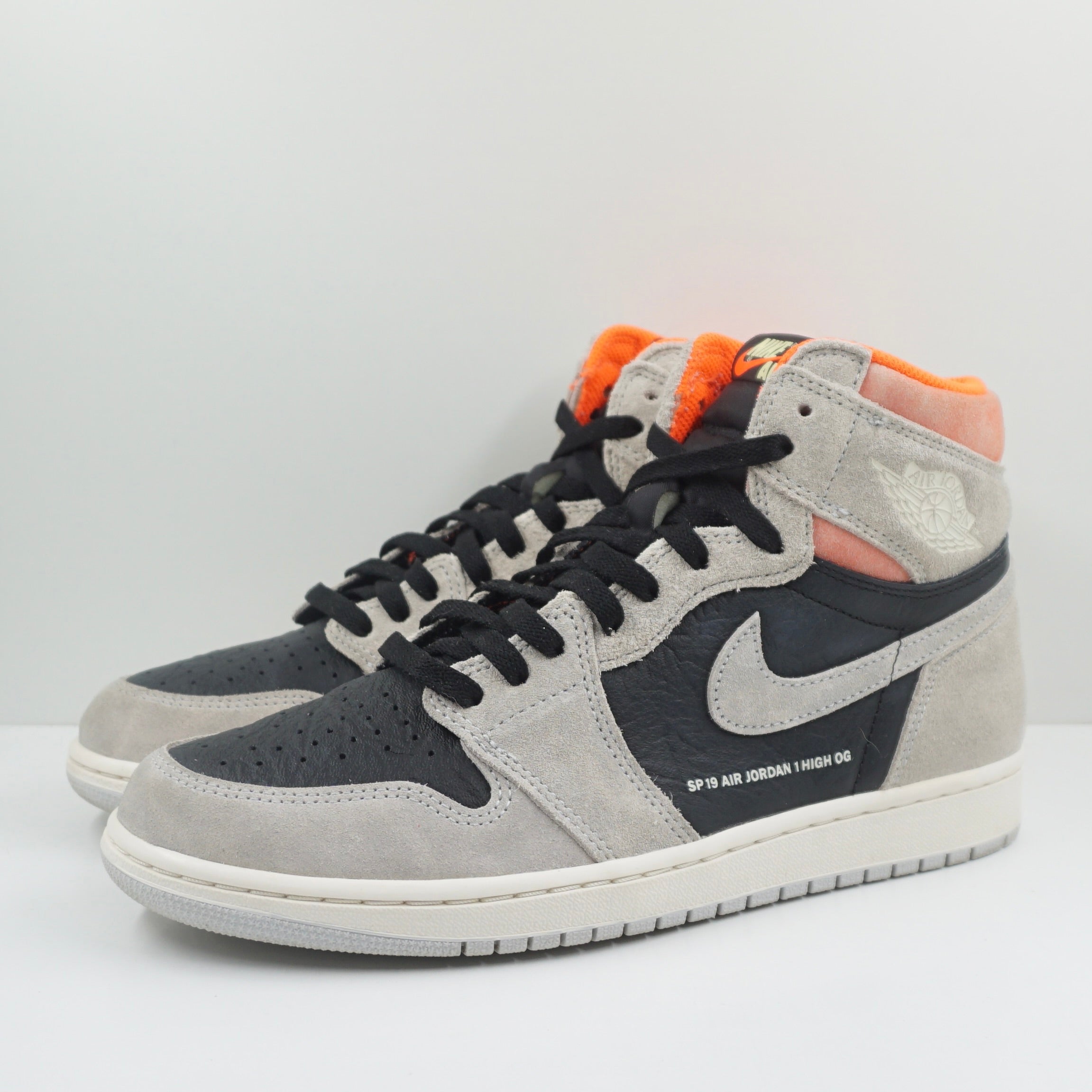 Jordan 1 Retro High Neutral Grey Hyper Crimson
