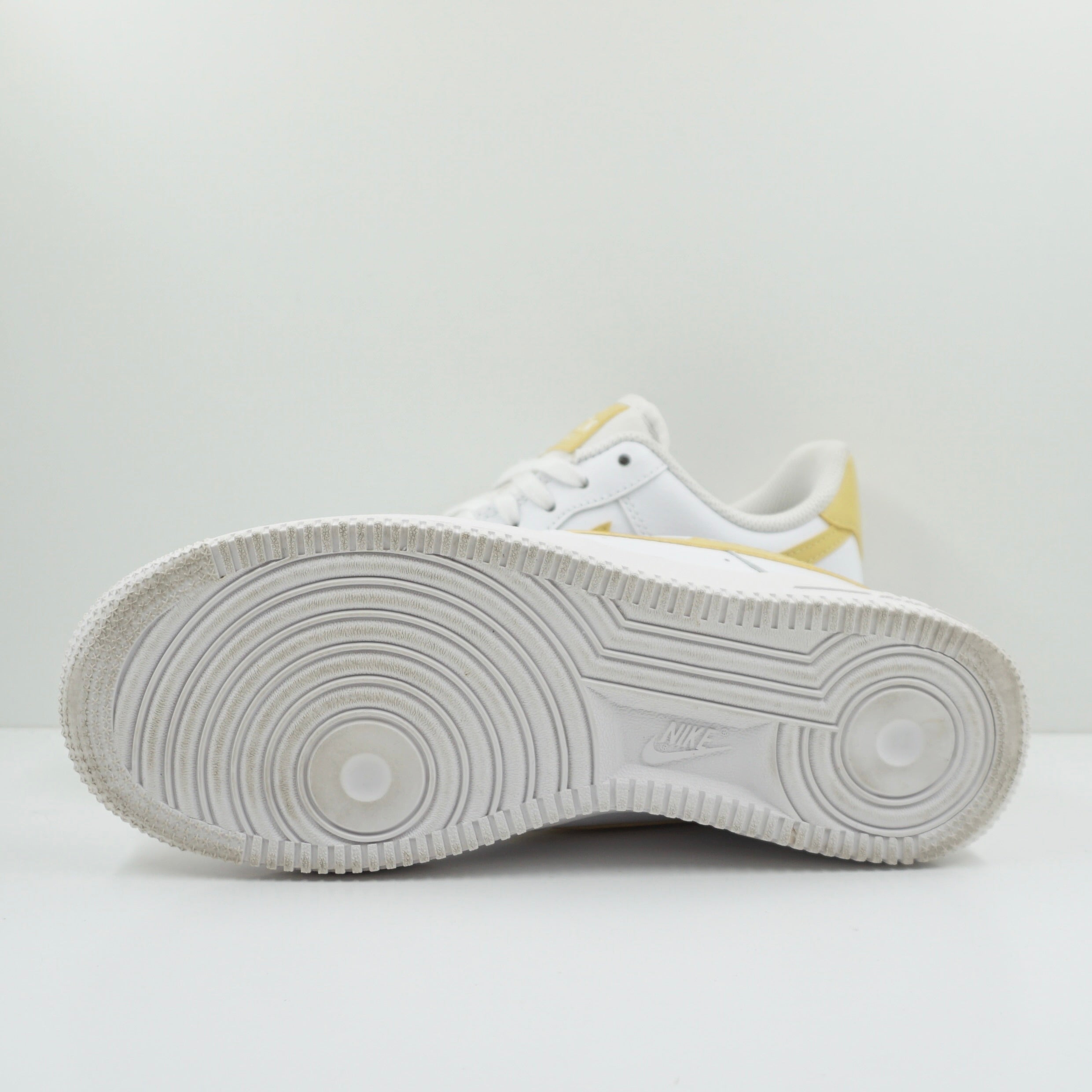 Nike Air Force 1 '07 White Saturn Gold White White (W)