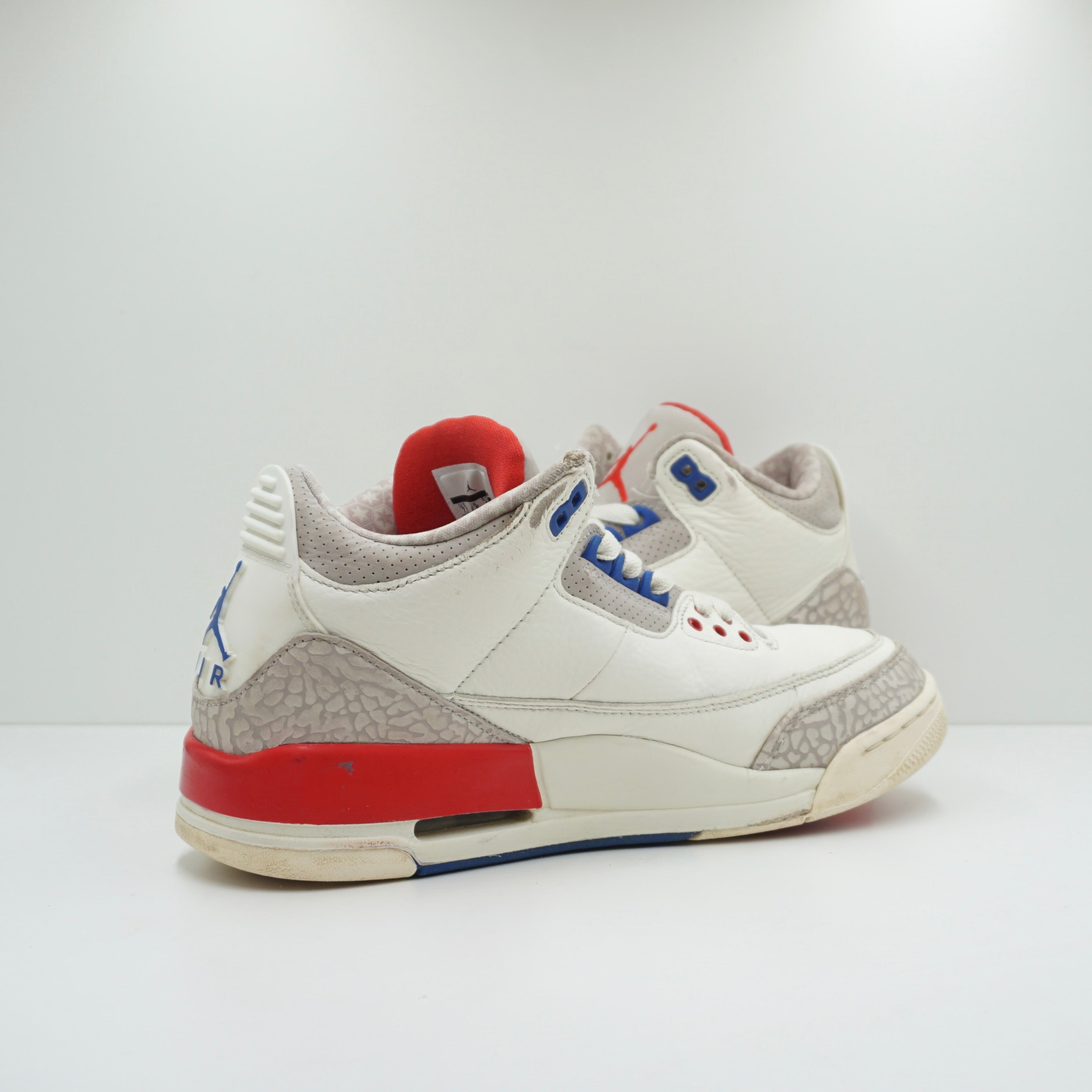 Jordan 3 Retro International Flight