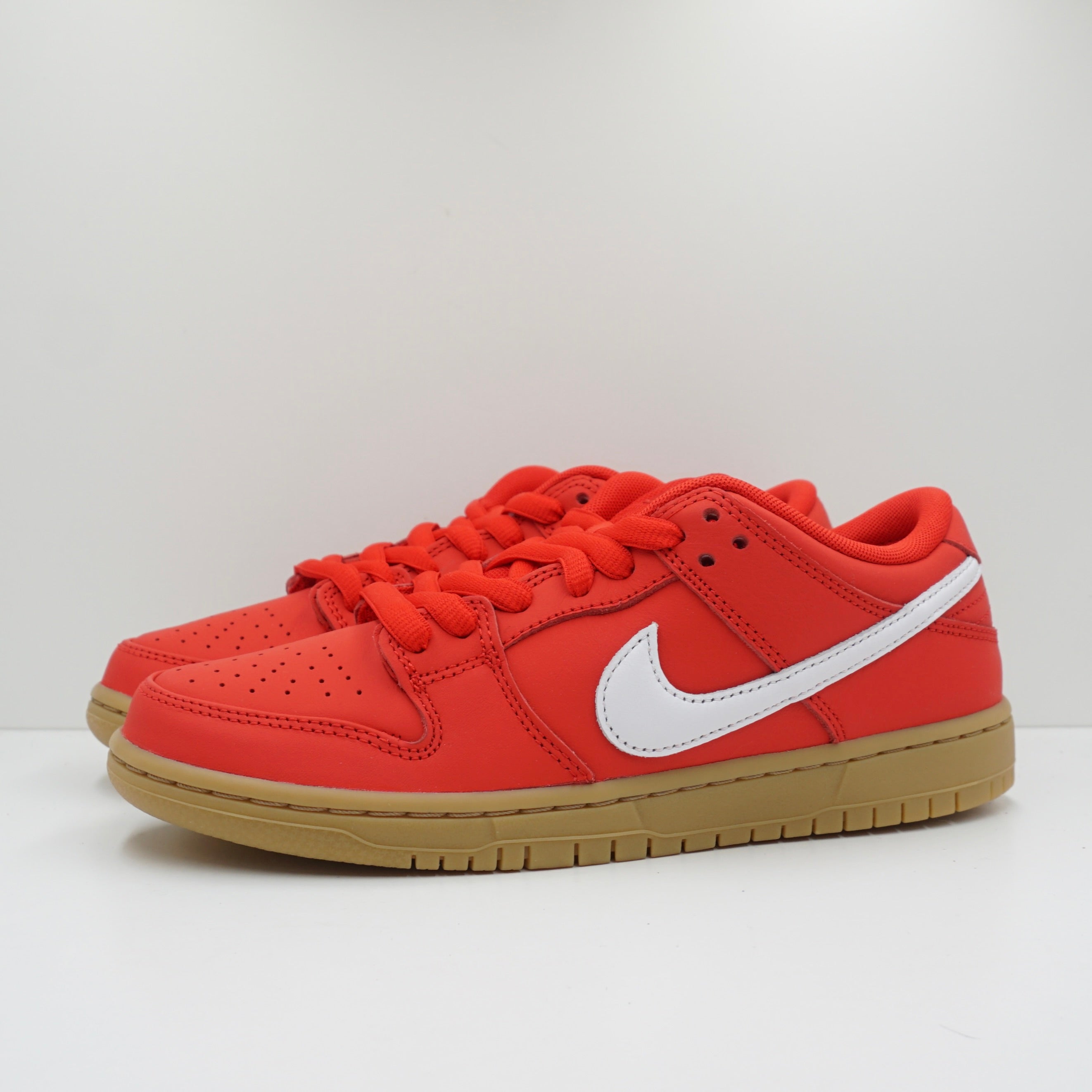 Nike SB Dunk Low University Red Gum