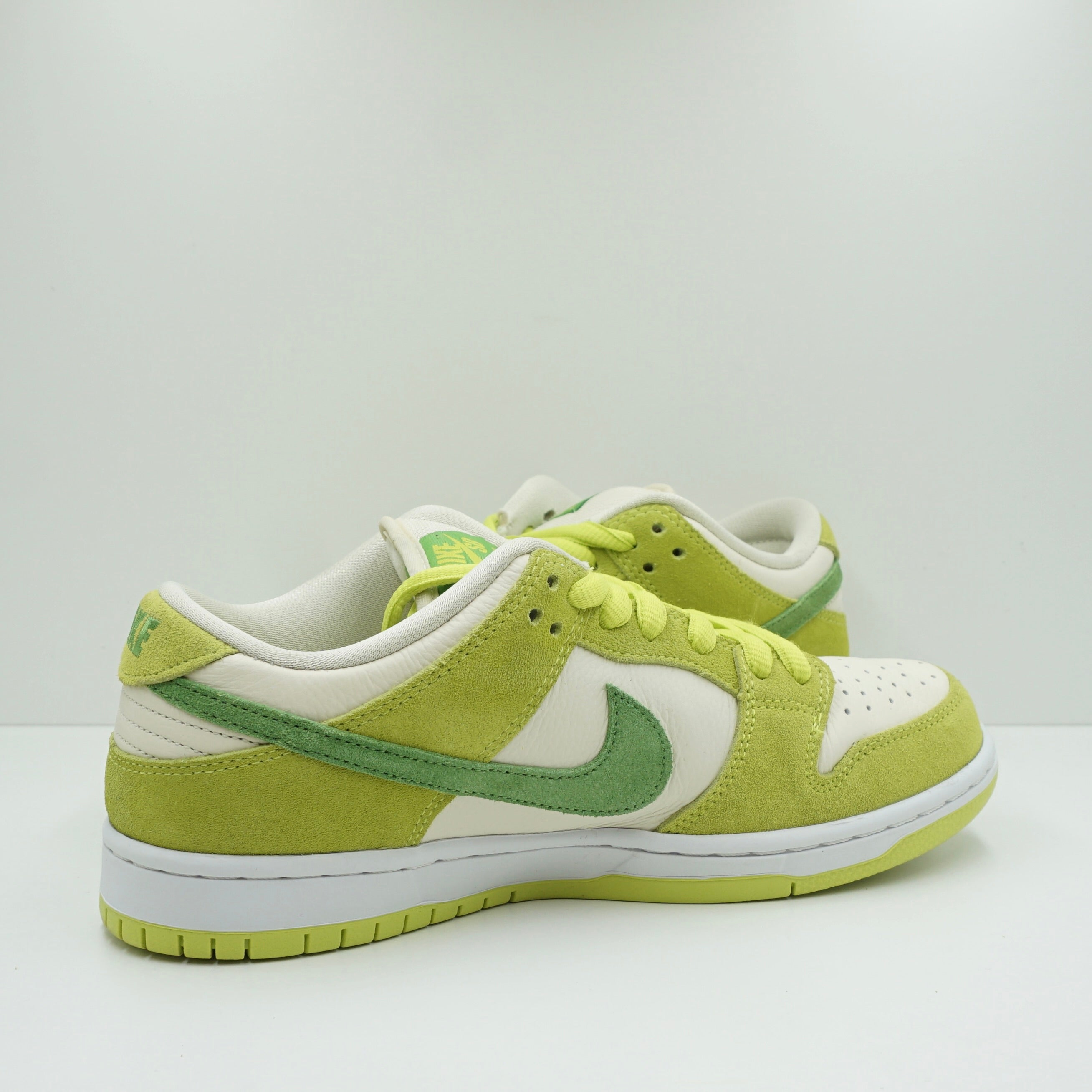 Nike SB Dunk Low Green Apple