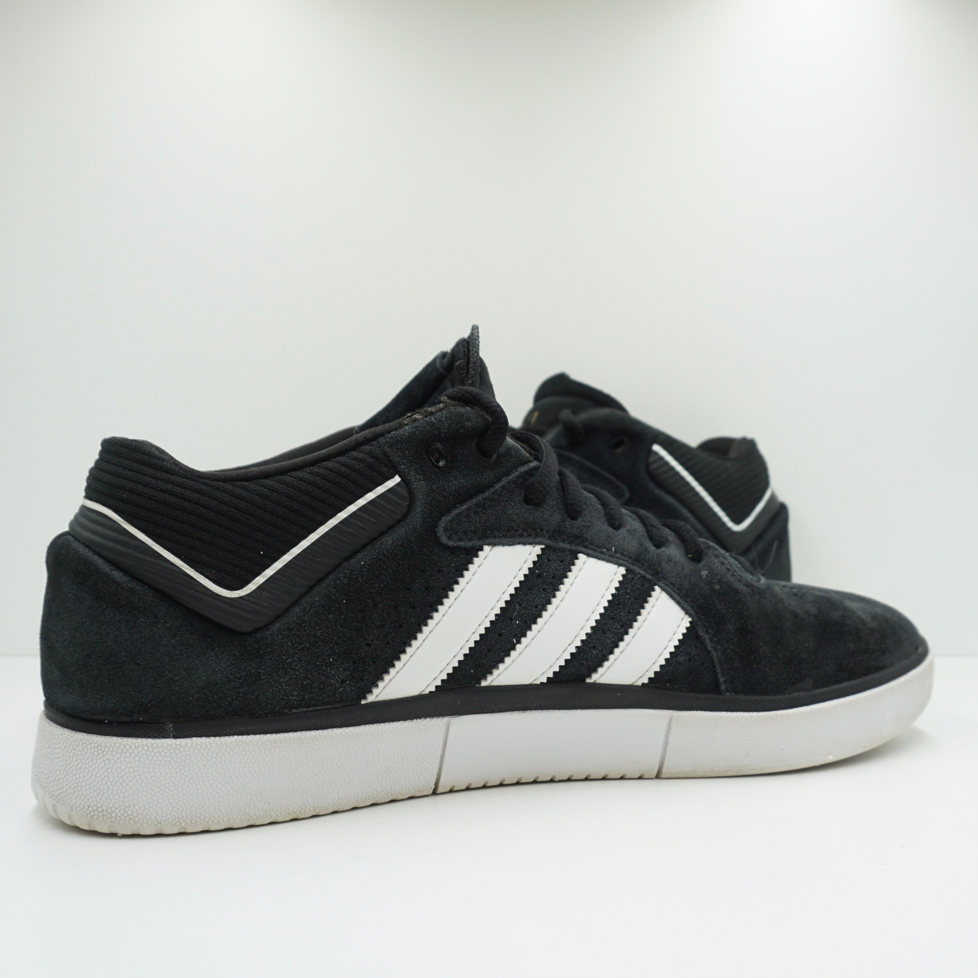 Adidas Tyshawn Core Black White Skate